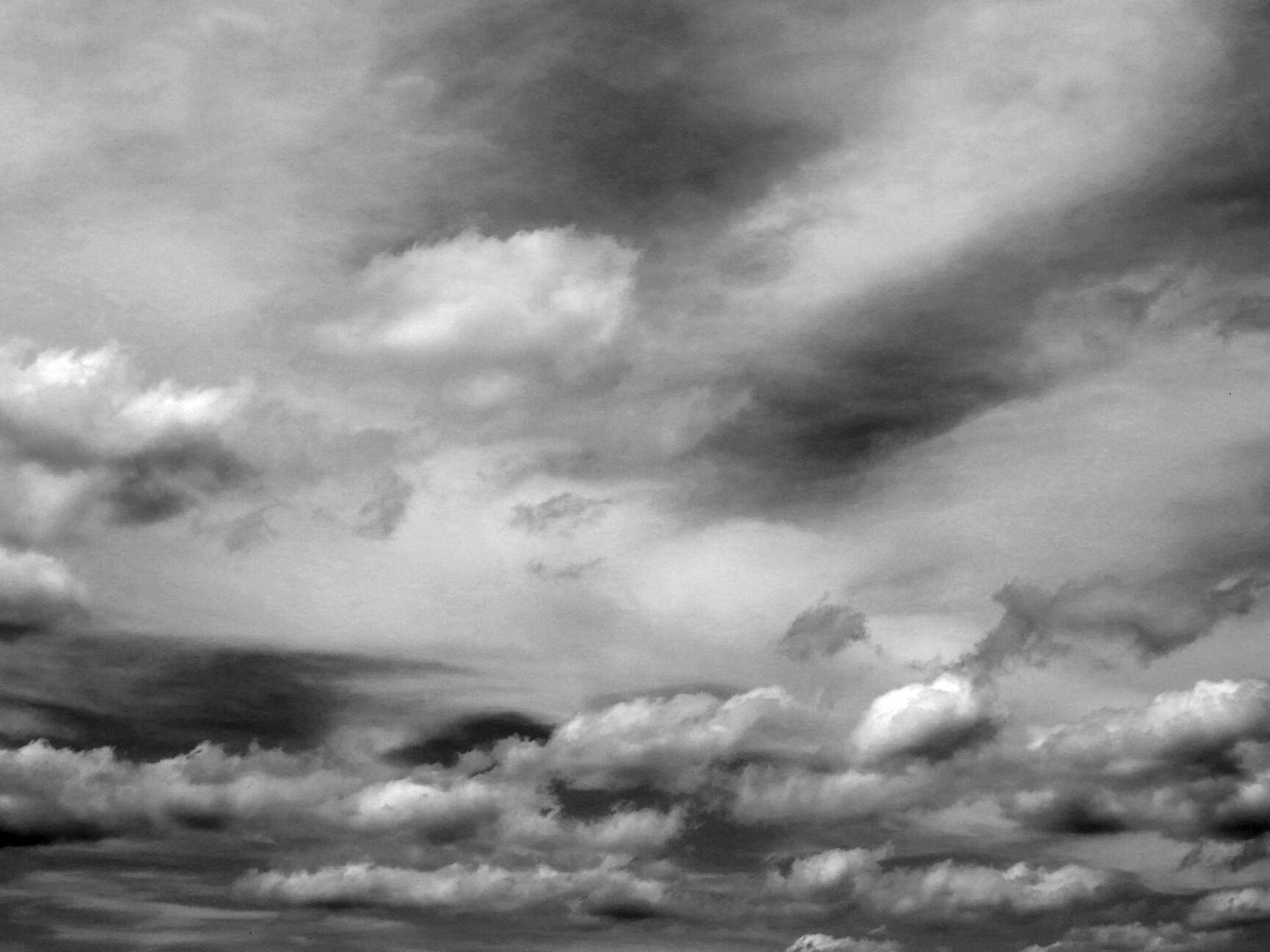 Gray Cloudy Sky: Monochrome, A visible mass of condensed watery vapor floating in the atmosphere. 1920x1440 HD Background.
