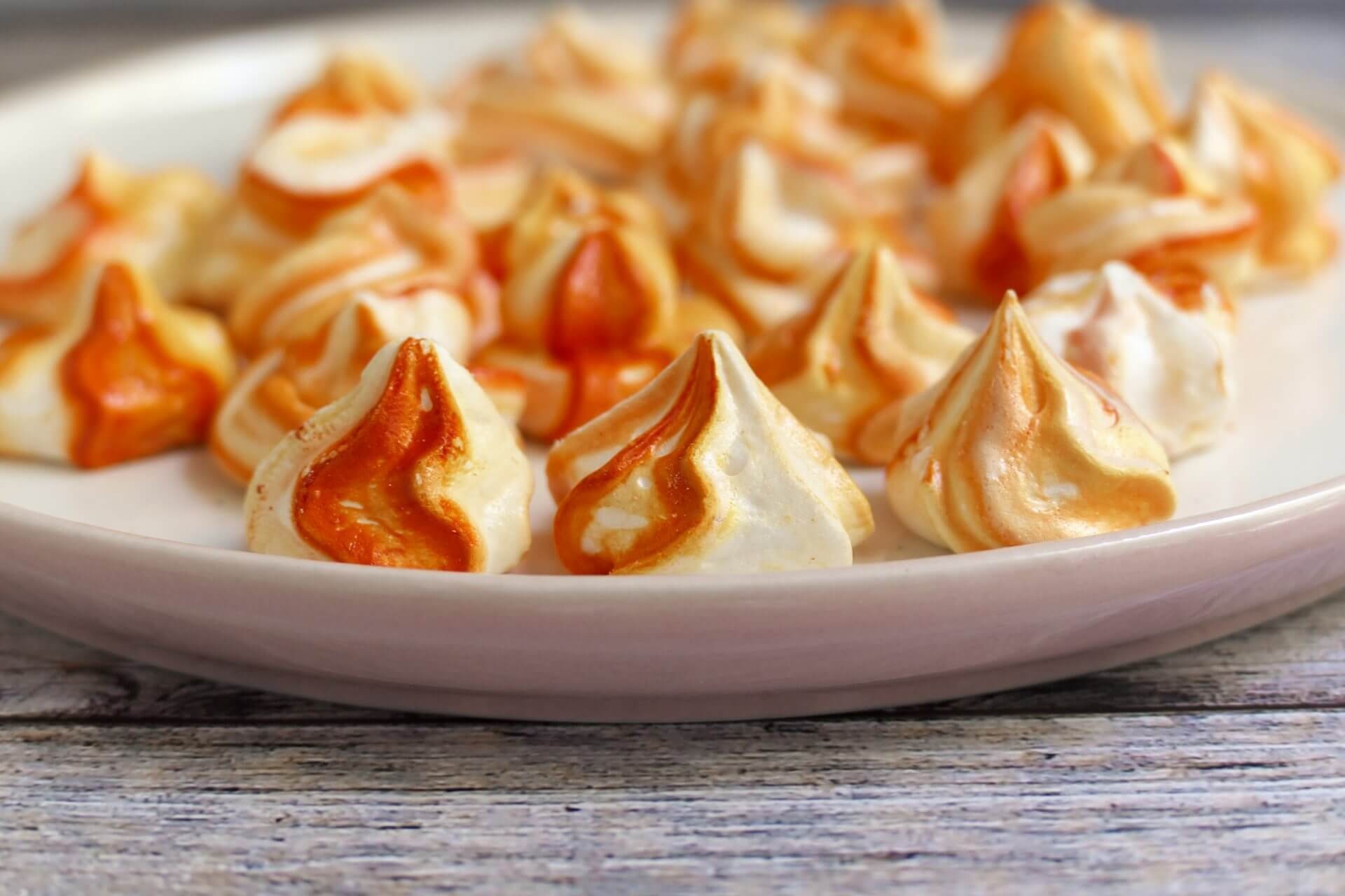 Meringue: A sweet dessert topping made from whipped egg whites and sugar. 1920x1280 HD Background.