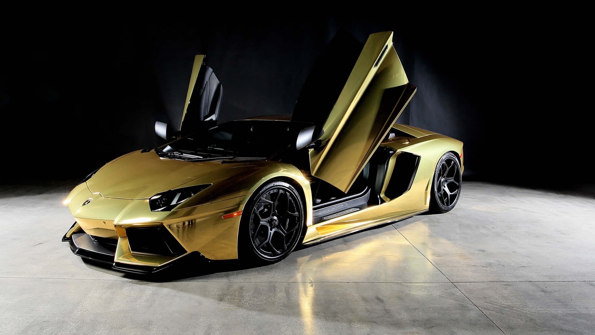 Gold Lamborghini: Aventador LP 780-4 Ultimae, The last variant of the Aventador announced in 2021. 1920x1080 Full HD Background.