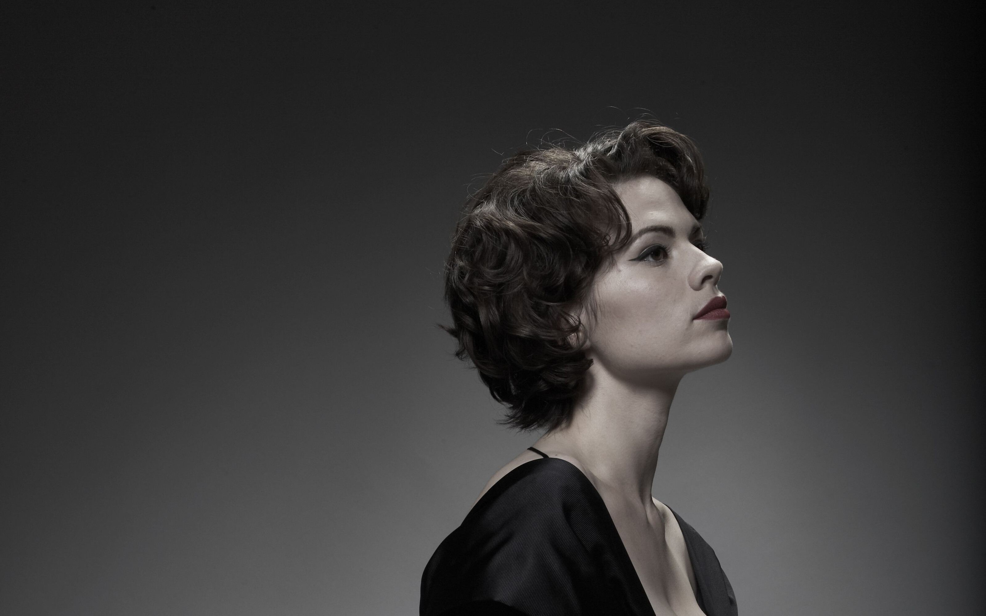 Hayley Atwell: An actress who received an Ian Charleson Commendation for her work in Major Barbara. 3200x2000 HD Background.