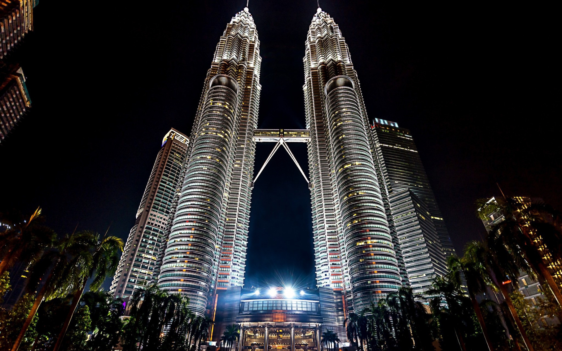 Kuala Lumpur, Petronas Towers, Twin skyscrapers, 1920x1200 HD Desktop
