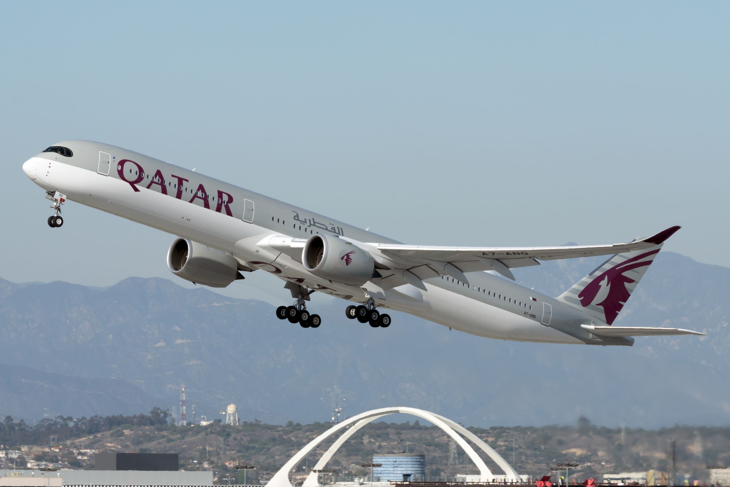 Qatar Airways enters, Metaverse virtual cabin crew, 2560x1710 HD Desktop