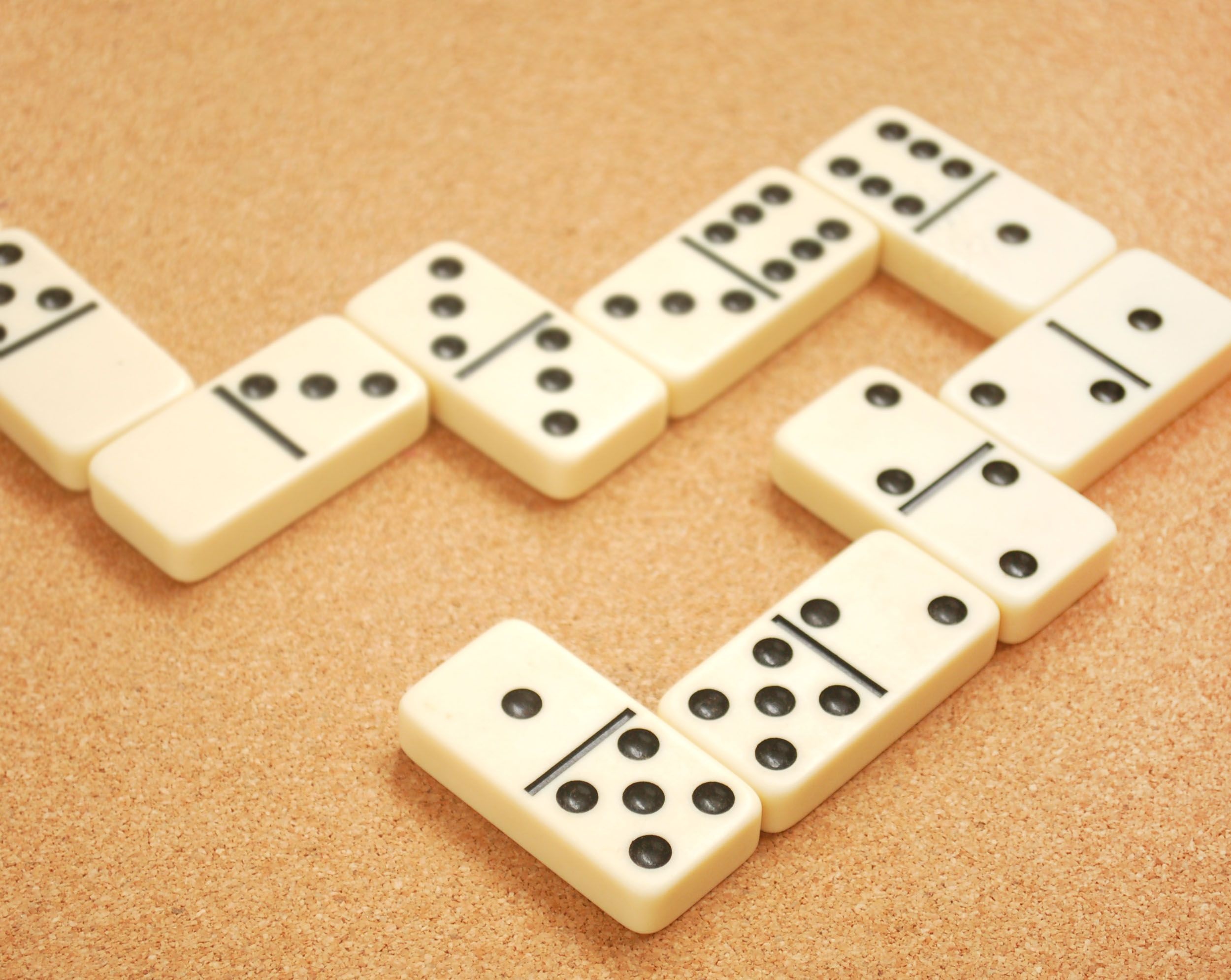 Dominoes: Ongoing partie of a classic All-Fives type of a board game, Five-Up, Chicken Foot. 2500x1990 HD Background.