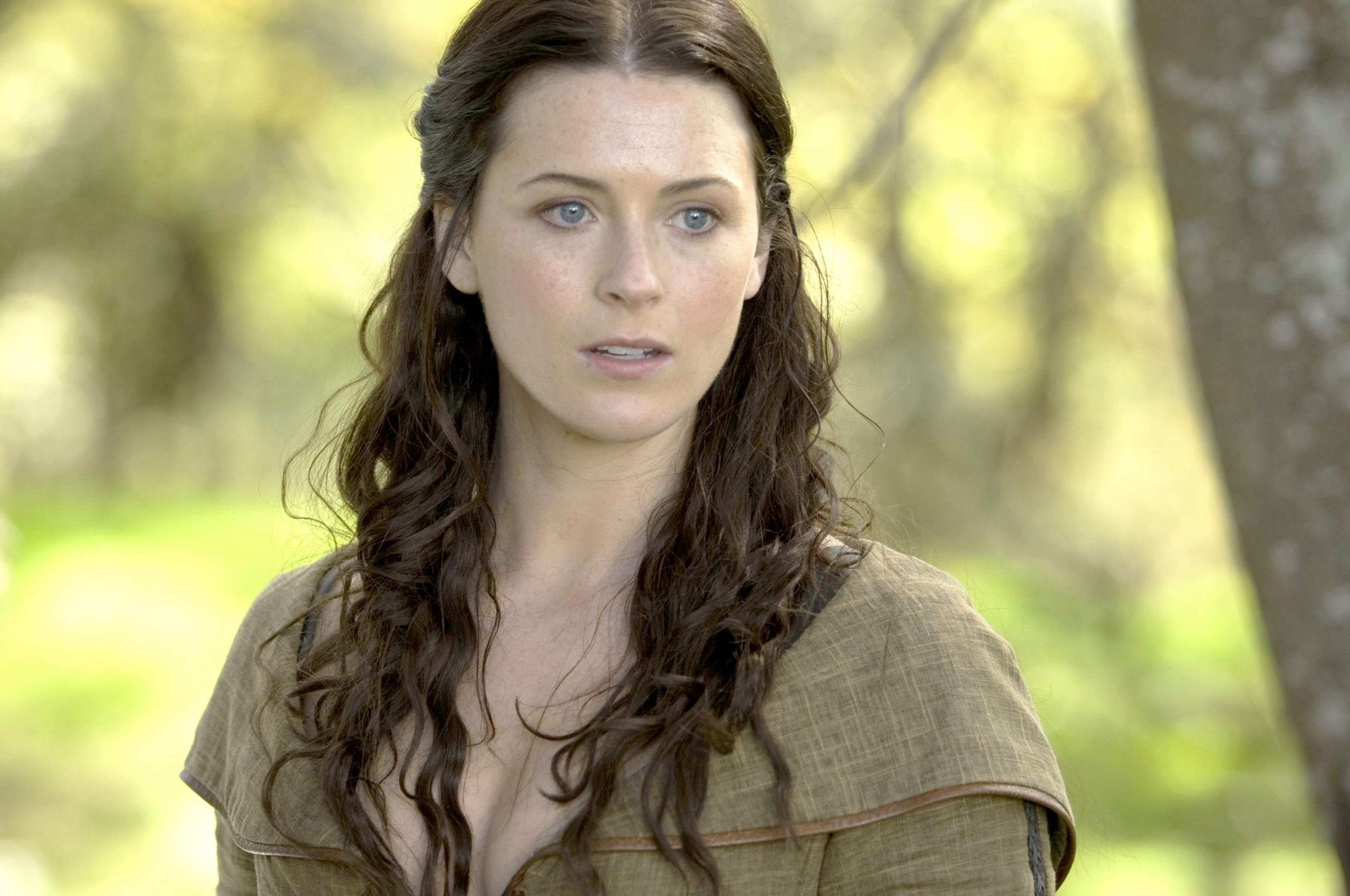 Kahlan Amnell photo, Strong and determined, Captivating beauty, Goddess-like presence, 2560x1700 HD Desktop