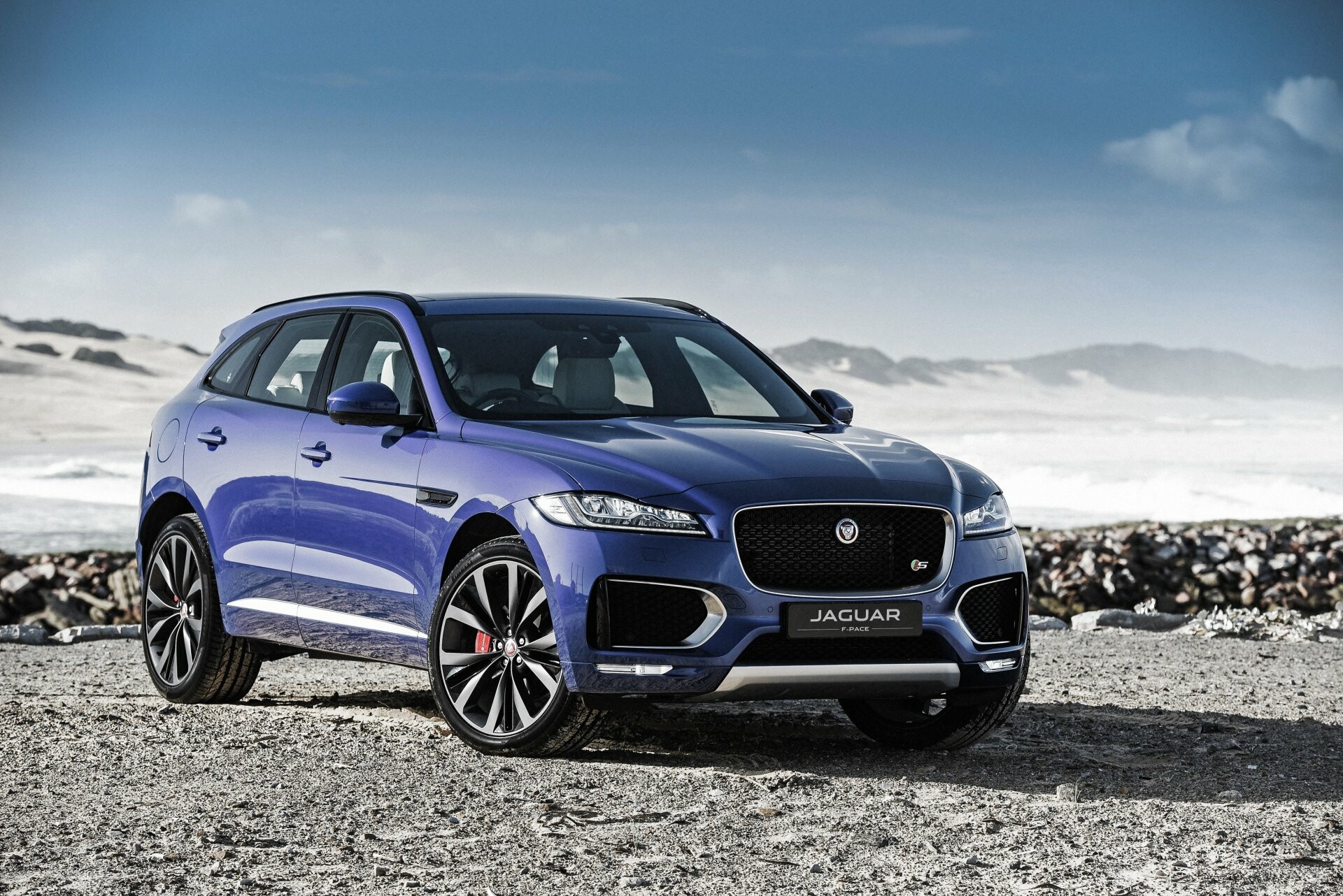 Jaguar Cars: F-Pace, A compact luxury crossover SUV made by JLR. 1920x1290 HD Wallpaper.
