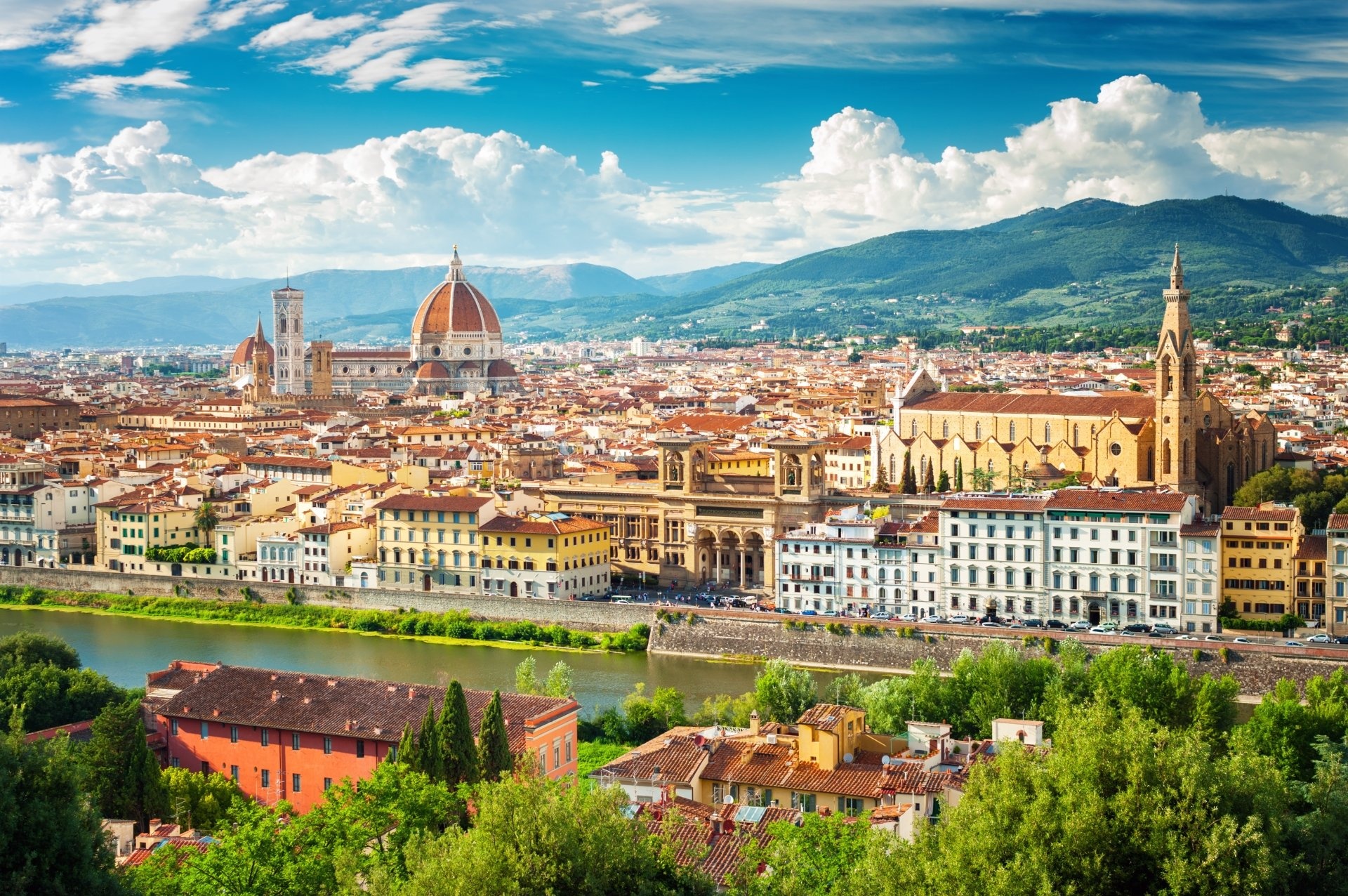 Florence: The Arno River, One of the rivers in central Italy, The old city. 1920x1280 HD Wallpaper.