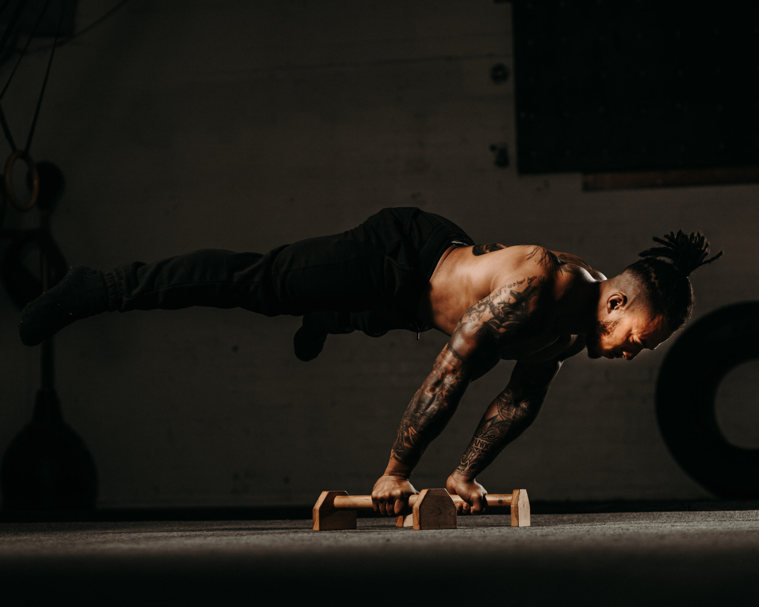 Calisthenics: Strength training without special equipment, Street sports. 2560x2050 HD Wallpaper.