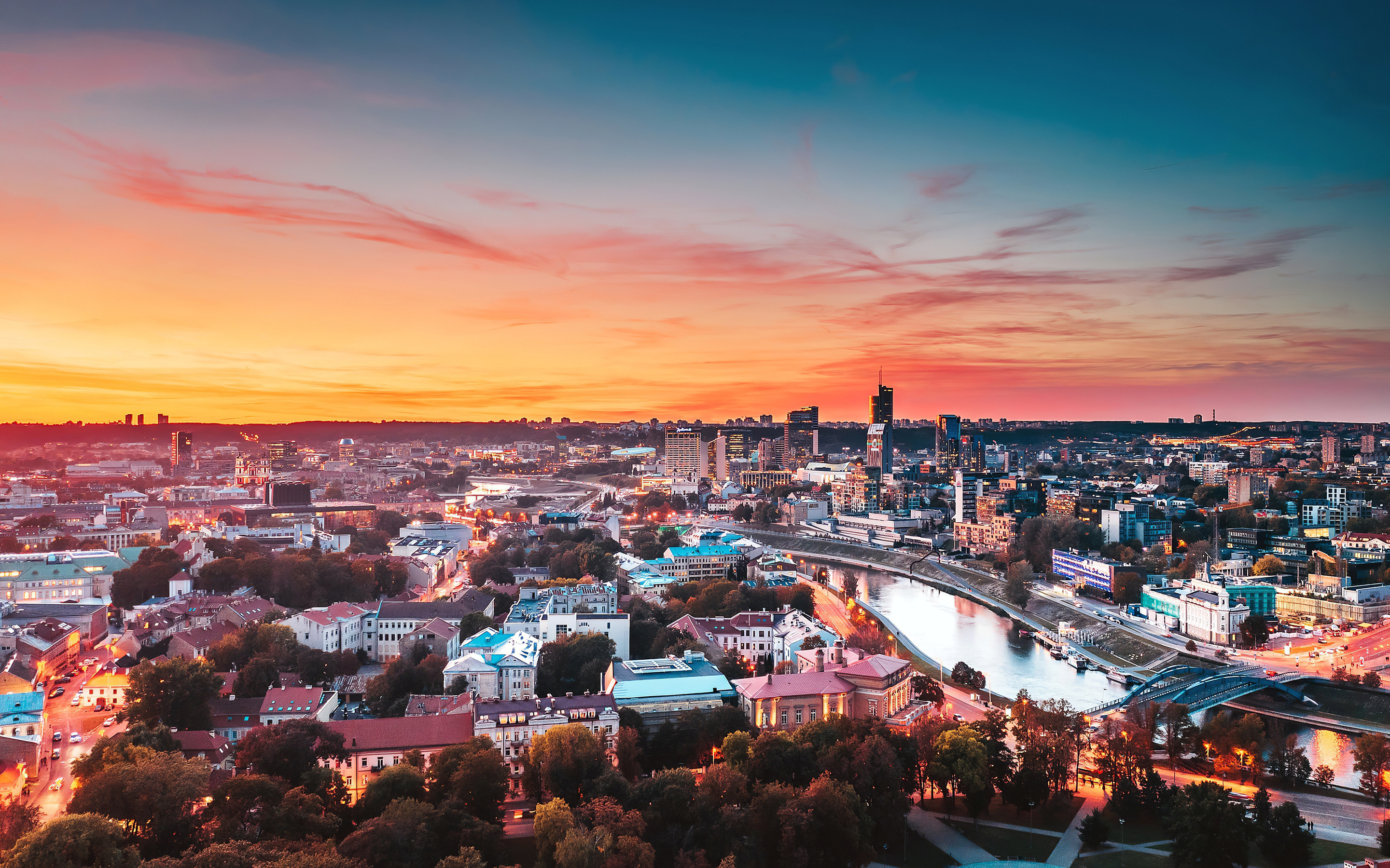 Lithuania travels, Vilnius cityscape 4k, Macbook pro retina, 2880x1800 HD Desktop