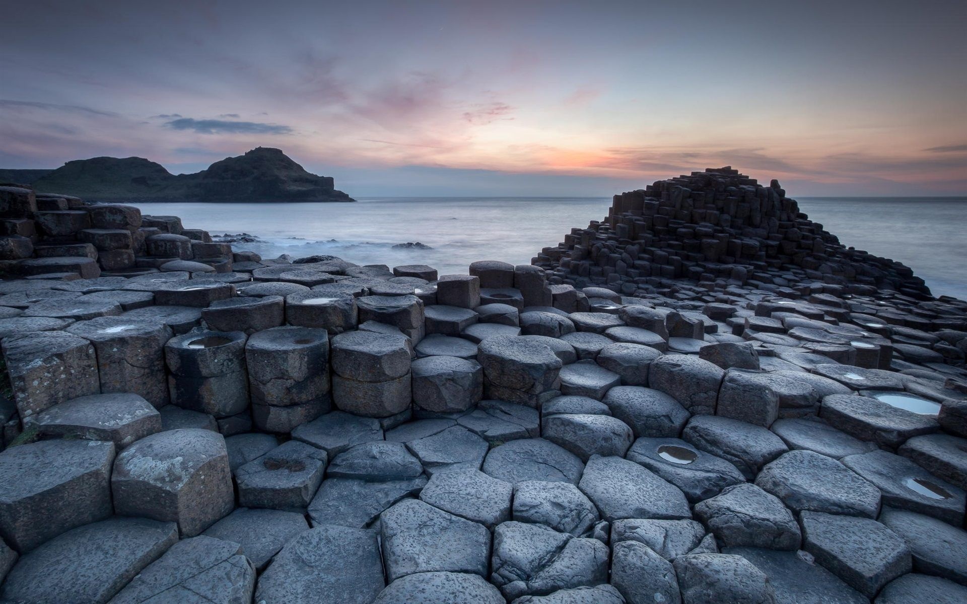 Giant's Causeway, Black stones beach, Northern Ireland, Desktop, 1920x1200 HD Desktop