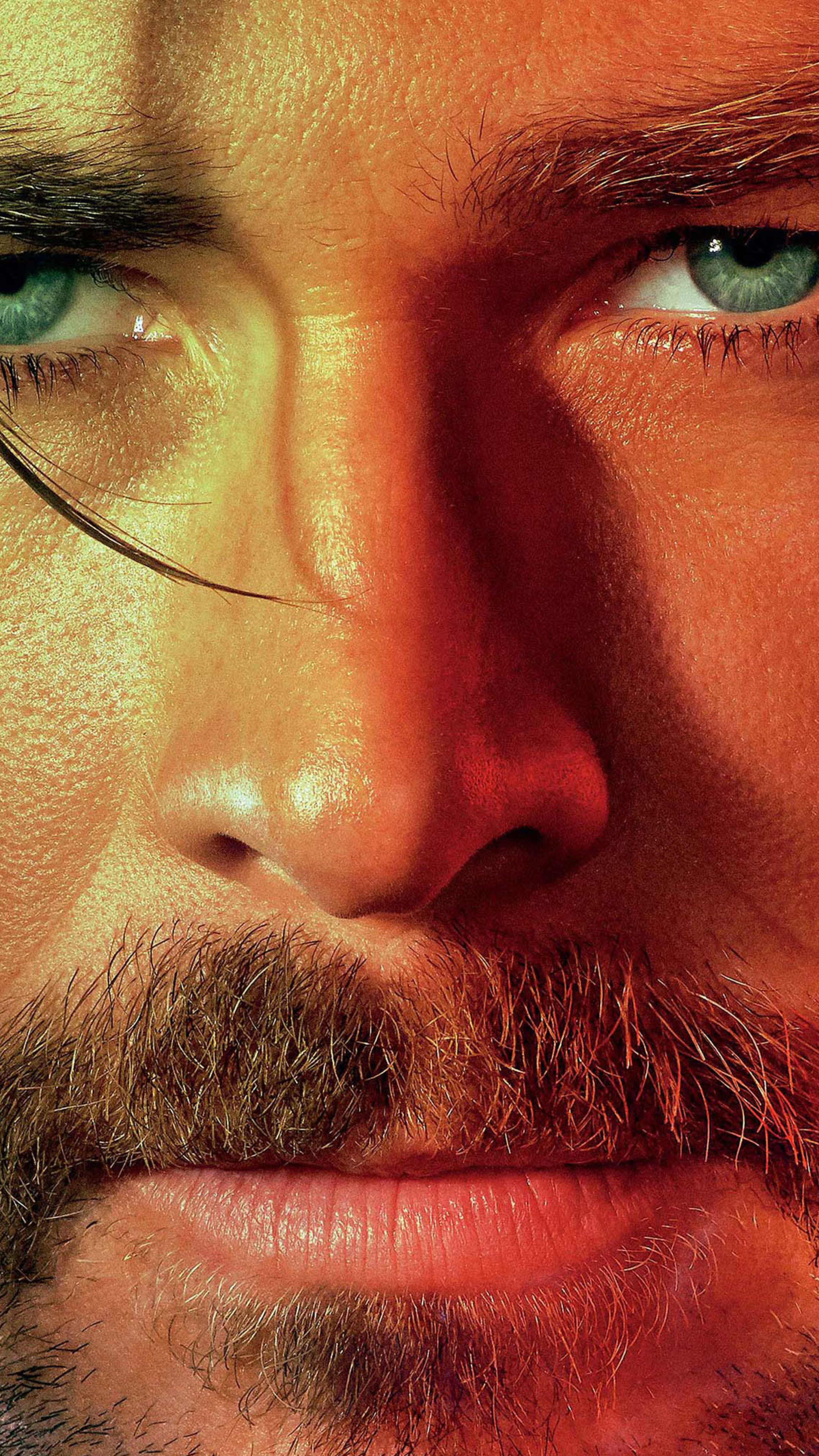 Chris Hemsworth, Bad Times at the El Royale, 4K wallpapers, Sony Xperia, 2160x3840 4K Phone