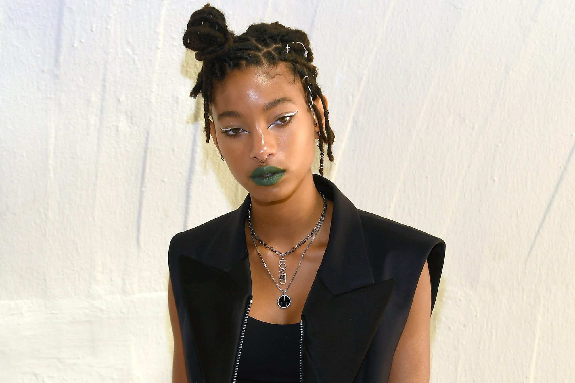 Willow Smith, Cutting back on weed, 2000x1340 HD Desktop
