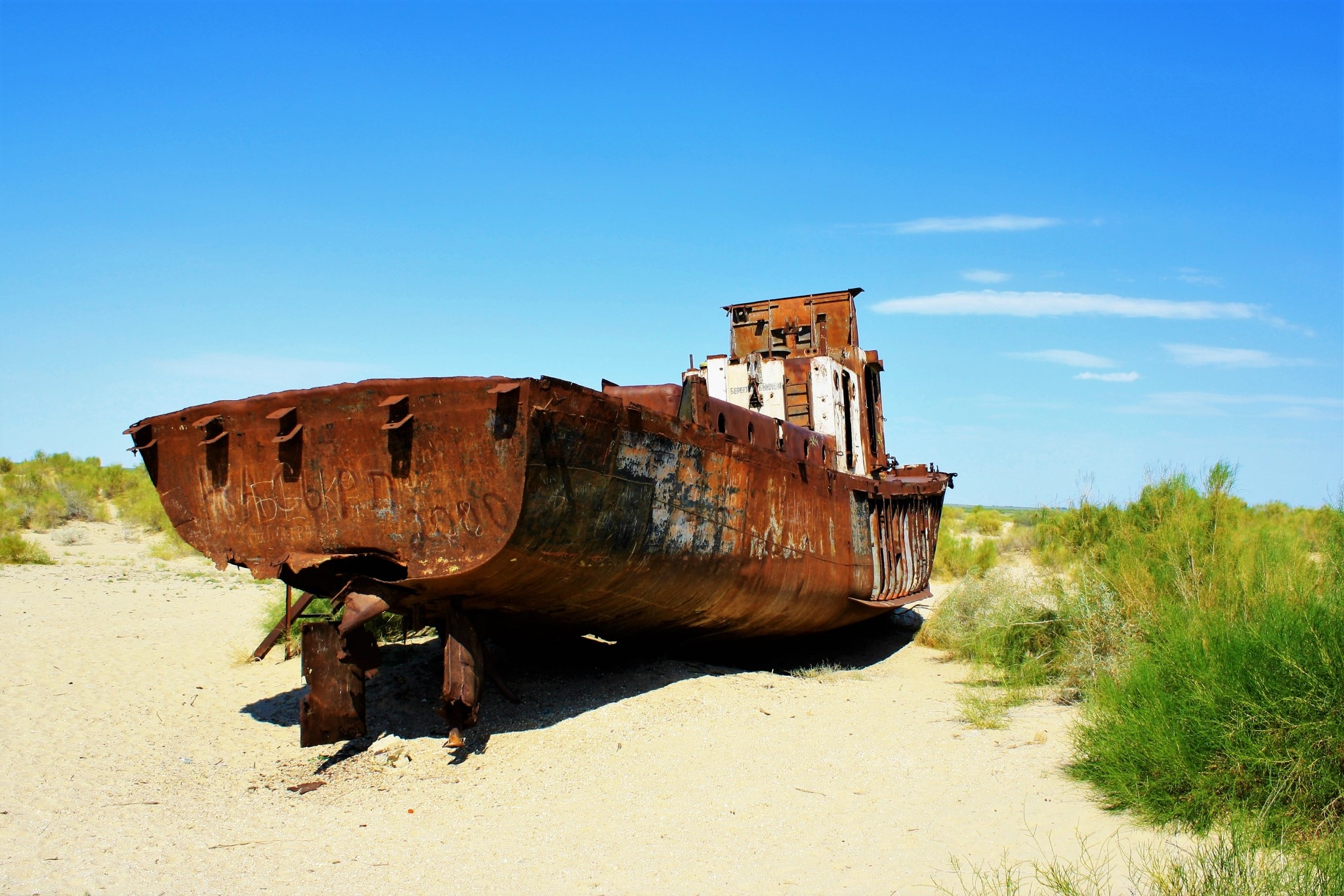 Aral Sea, Rusting remains, Heritage in decay, Eerie beauty, 2050x1370 HD Desktop
