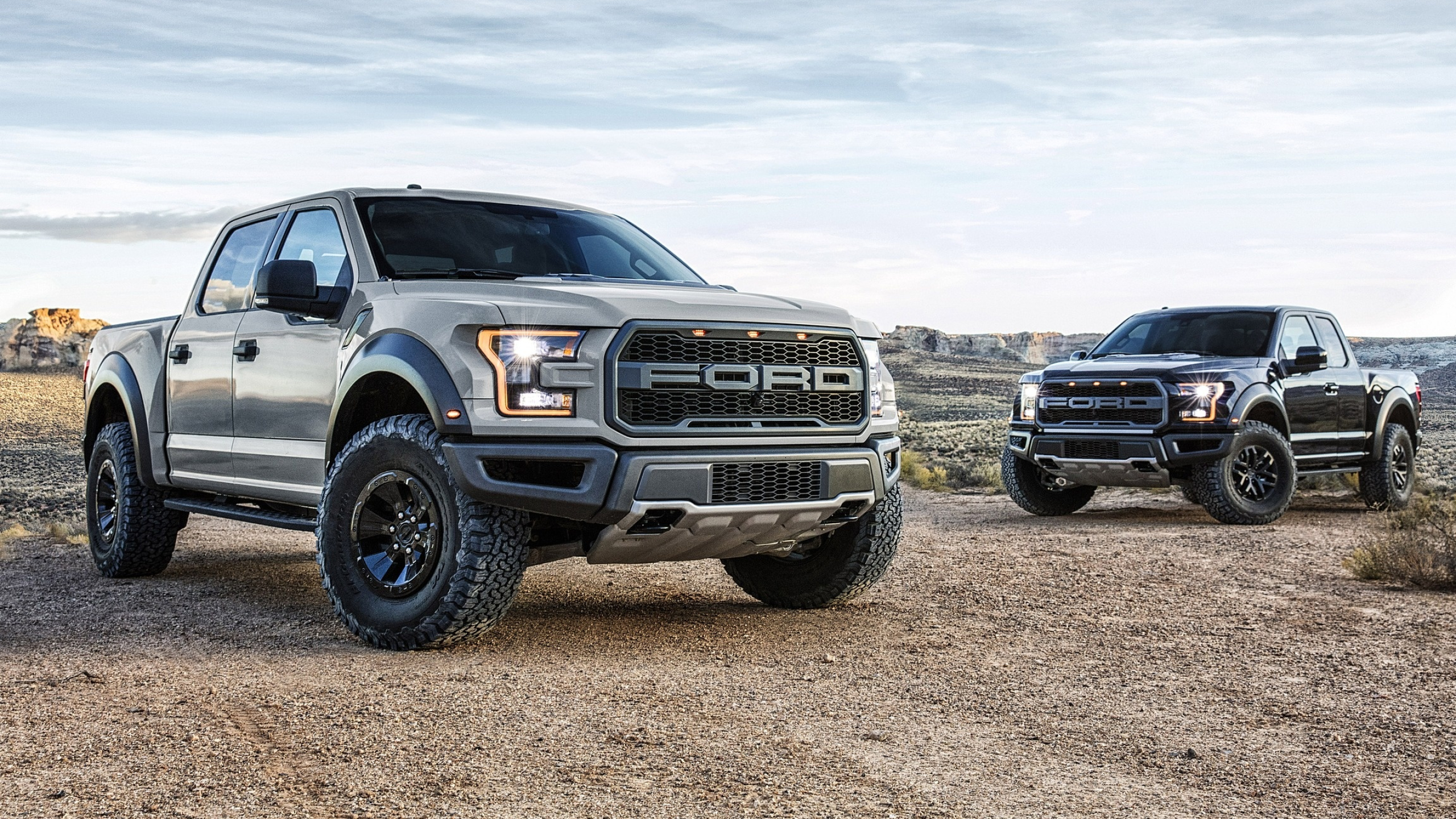 Ford Pickup: The F-Series has remained the best-selling truck line in the United States. 2560x1440 HD Background.