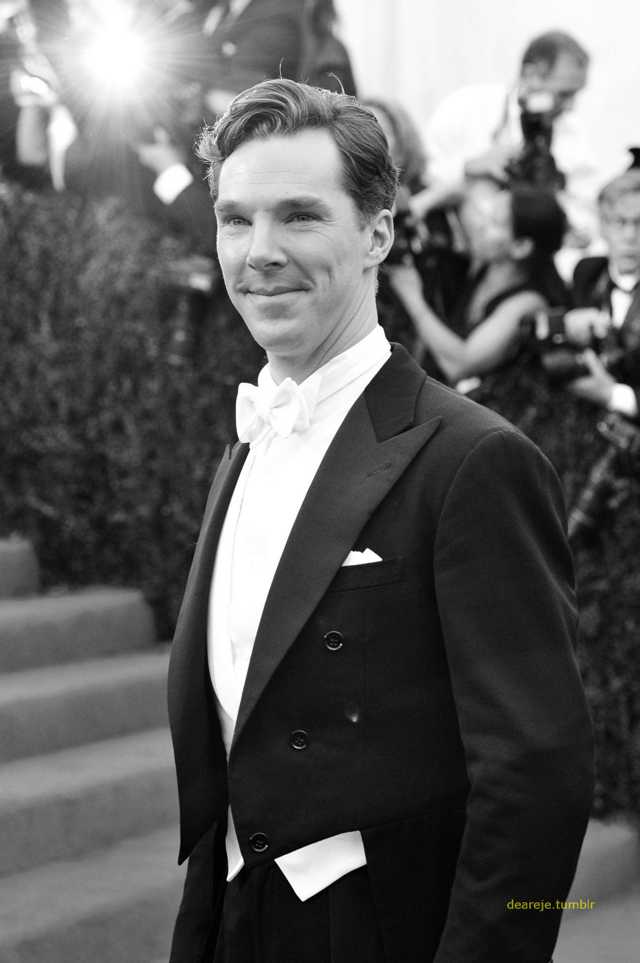 Benedict Cumberbatch, Met Gala 2014, Red carpet style, Fashion icon, 1280x1920 HD Phone