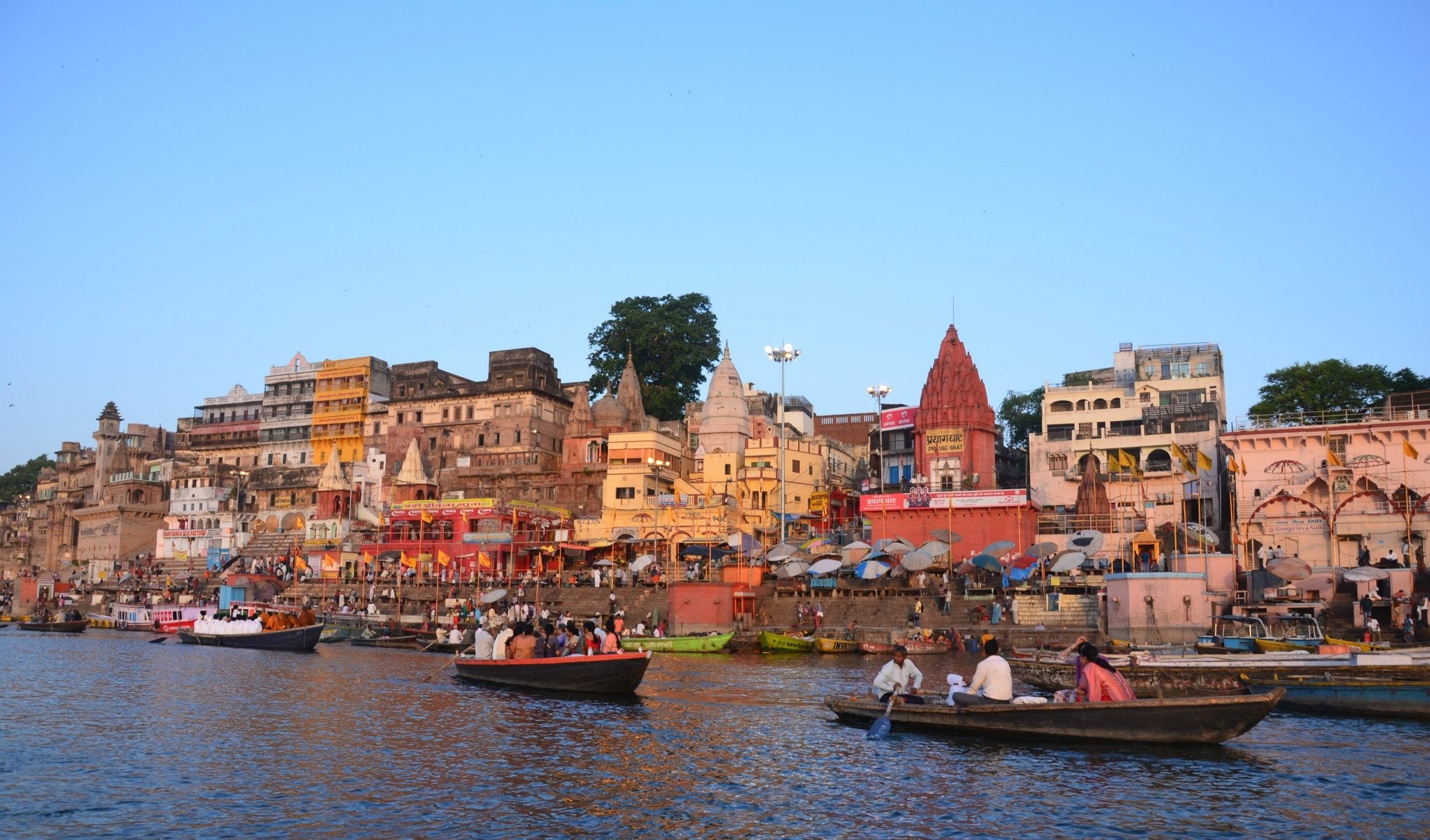 The Ganges river, septic water, holy swimming, travelxl visit, 2050x1210 HD Desktop