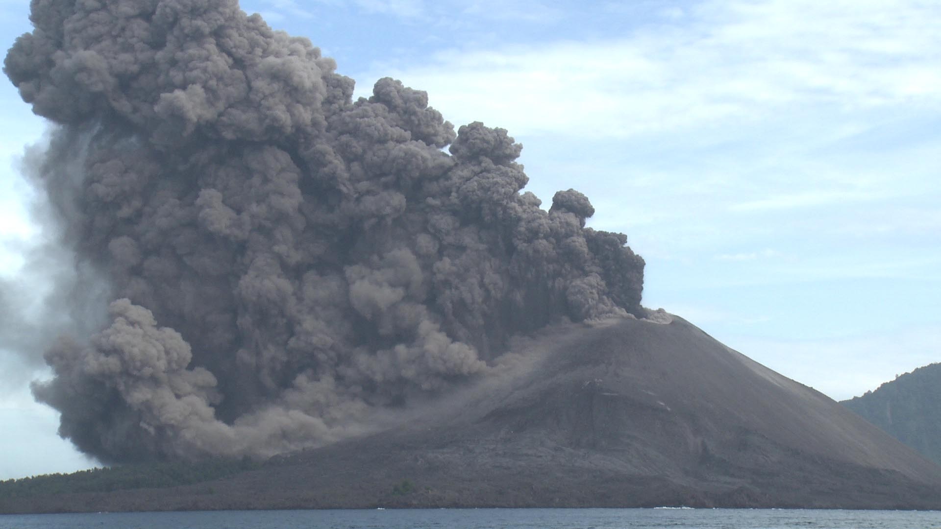Krakatoa Volcano Travels, Krakatoa volcano today, 1920x1080 Full HD Desktop
