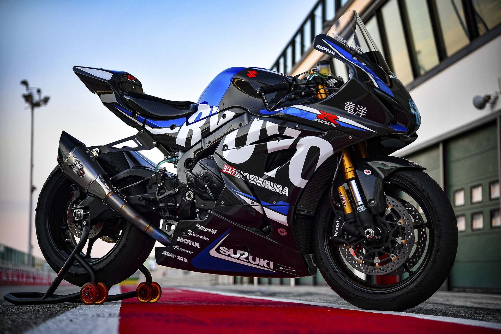 Suzuki GSX-R1000 Motorcycle, Beast on the track, Exceptional power, Unmatched handling, 1920x1280 HD Desktop