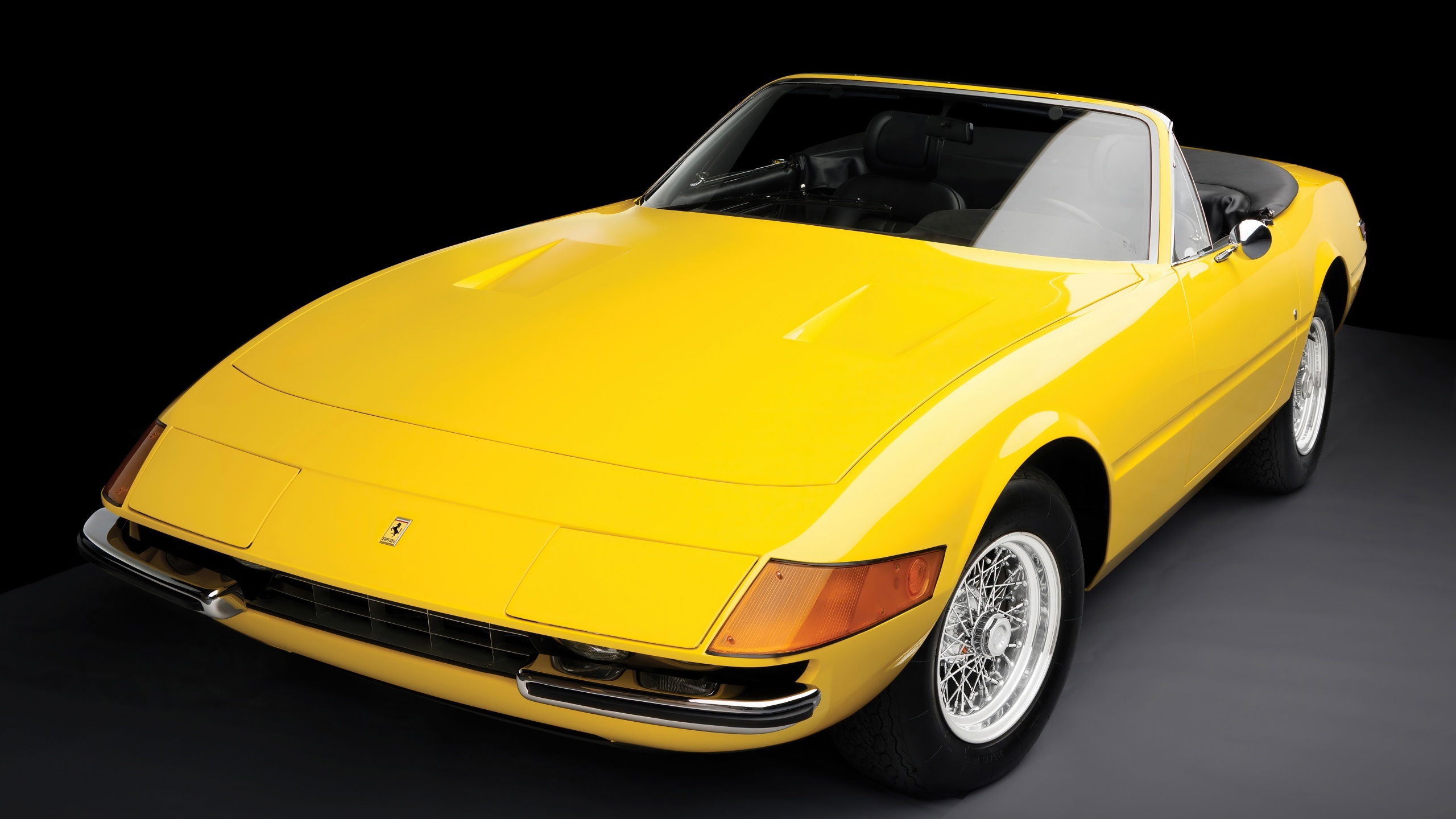 Ferrari Daytona, Exotic beauty, Luxury sports car, Unparalleled performance, 2560x1440 HD Desktop