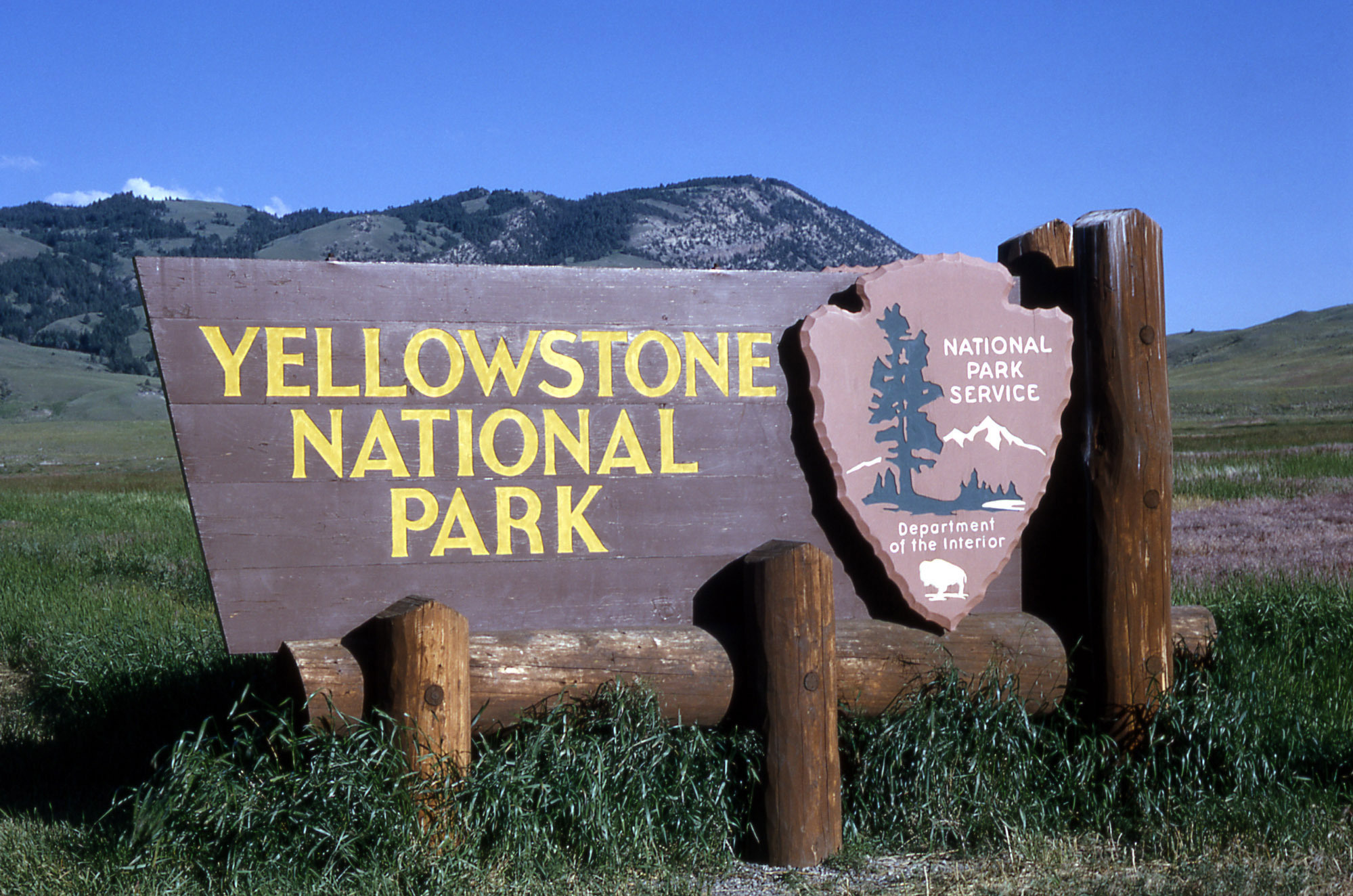 Yellowstone National Park, Desktop wallpapers, Nature's wonder, Majestic beauty, 2000x1330 HD Desktop