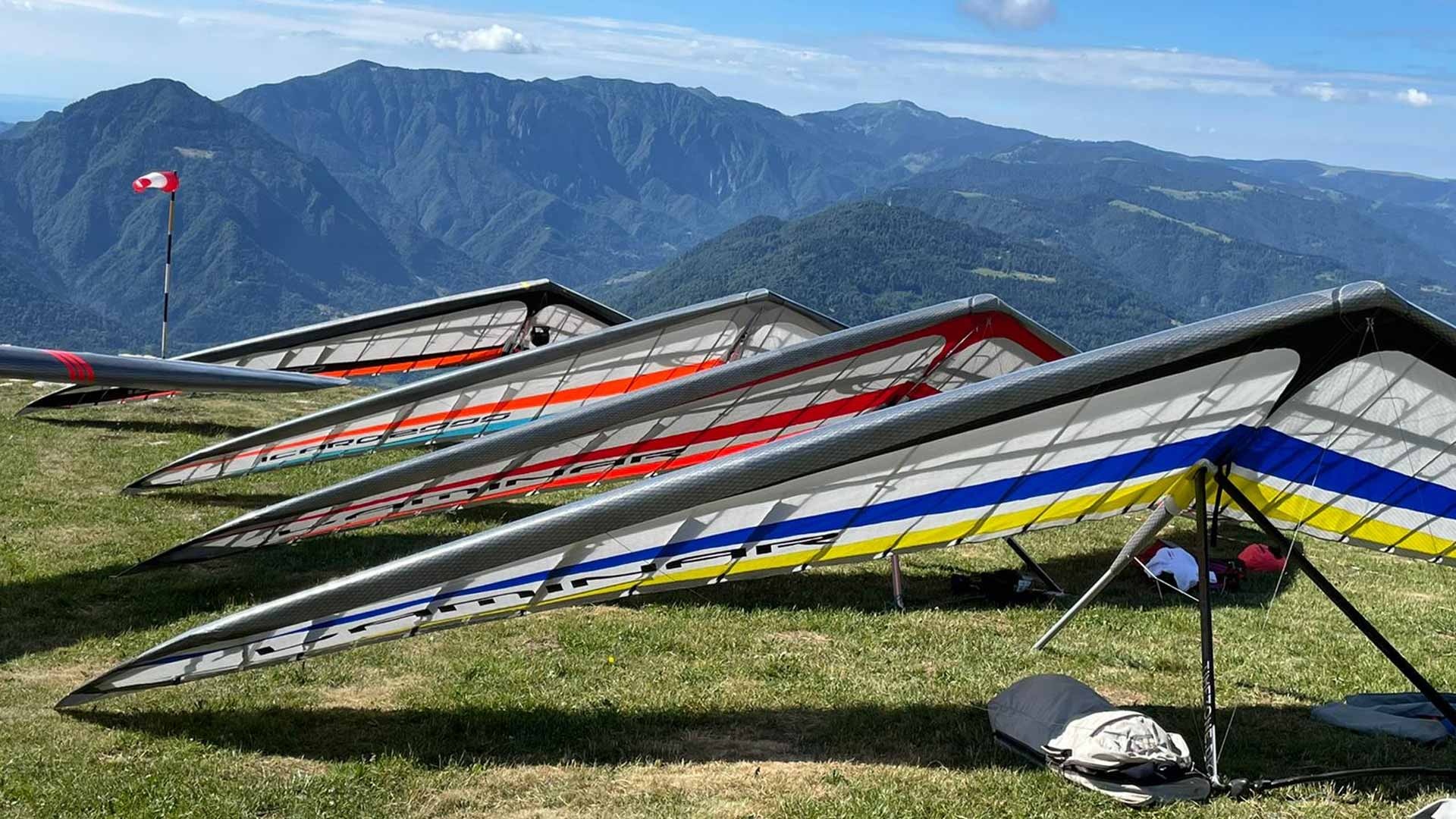 Gliding: Icaro Laminar gliders, Italian high-wing sailplanes, Single-place and two-place hang gliders. 1920x1080 Full HD Background.