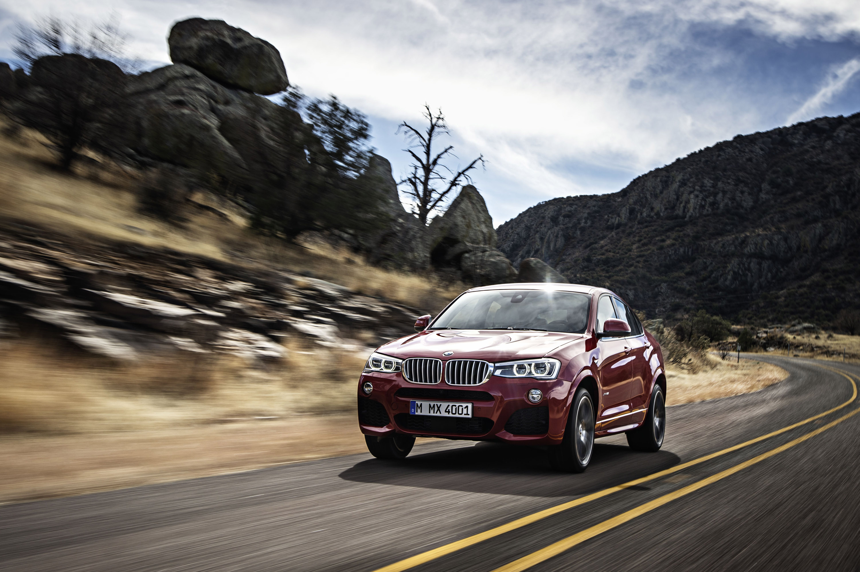 BMW X4, Stunning aesthetics, Exhilarating driving experience, Advanced features, 3000x2000 HD Desktop