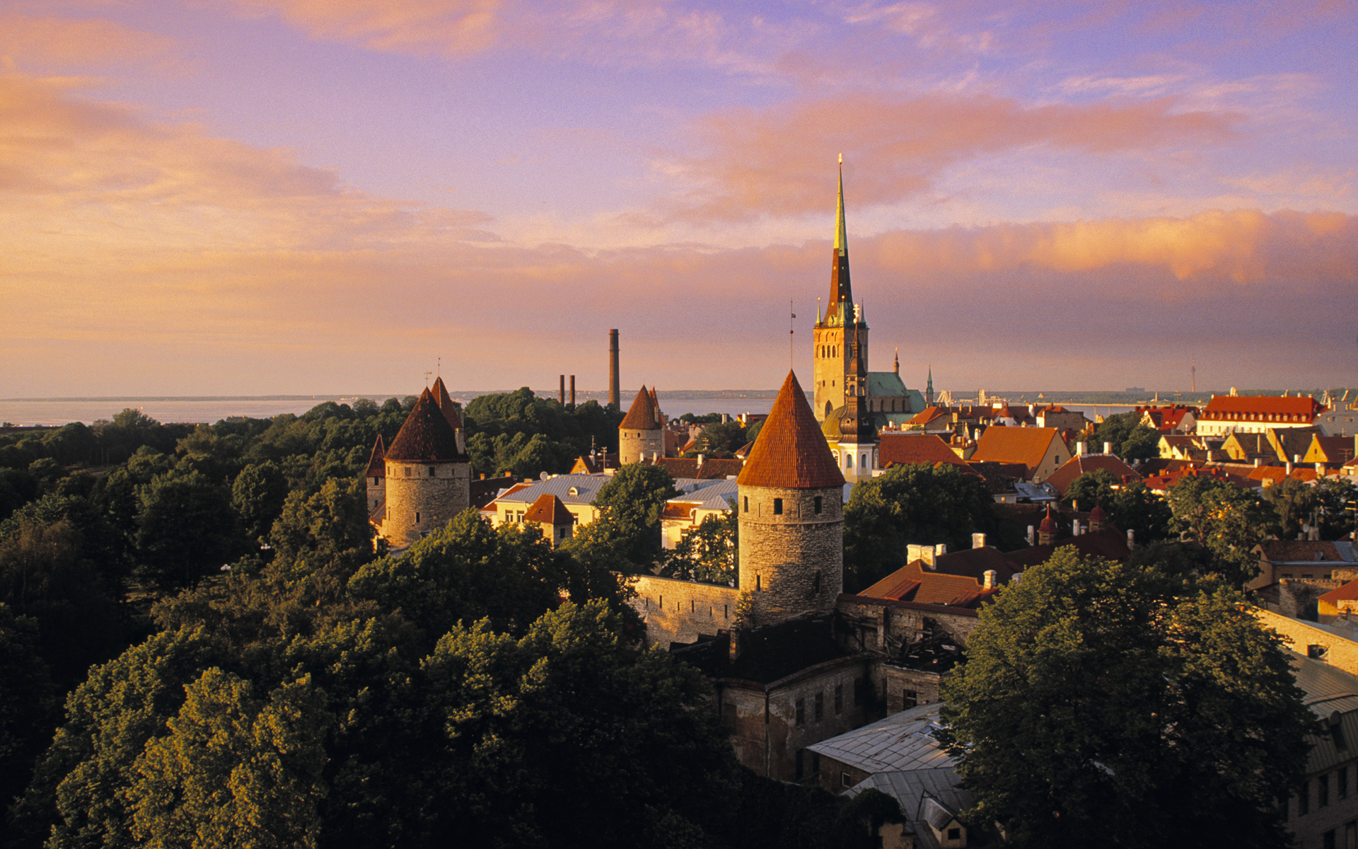 Tallinn, Estonia travels, Royalty-free pictures, Sarah Mercado, 1920x1200 HD Desktop