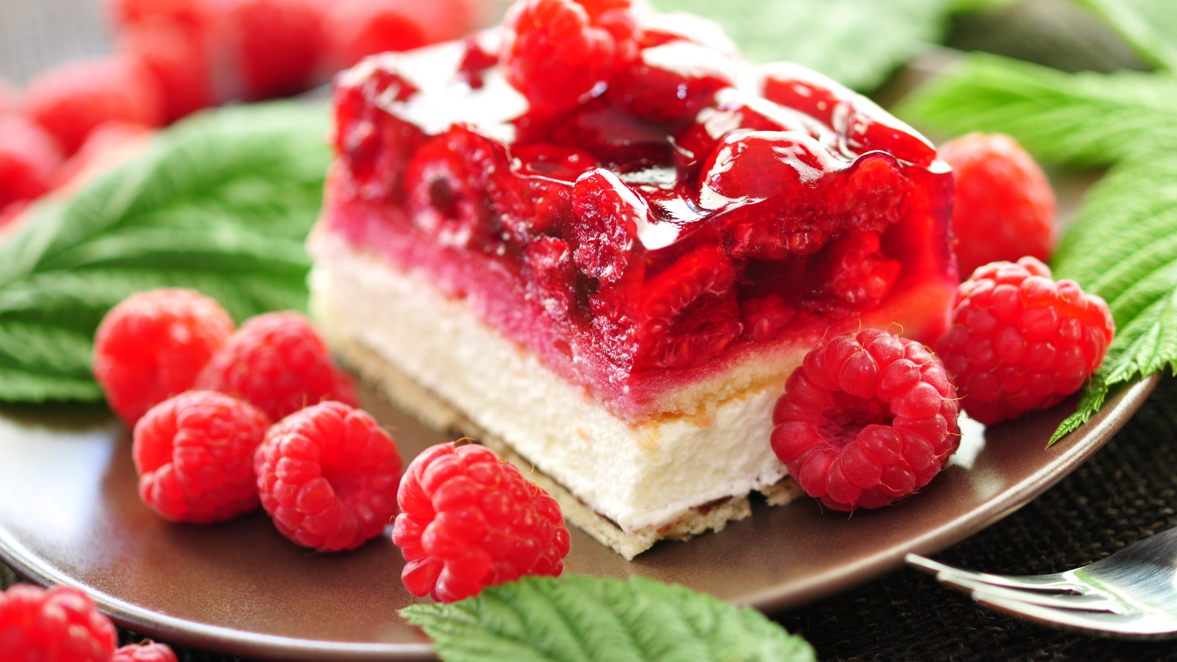 Raspberry mint delight, Cake and jelly goodness, Sweet confection, Tempting treat, 3840x2160 4K Desktop