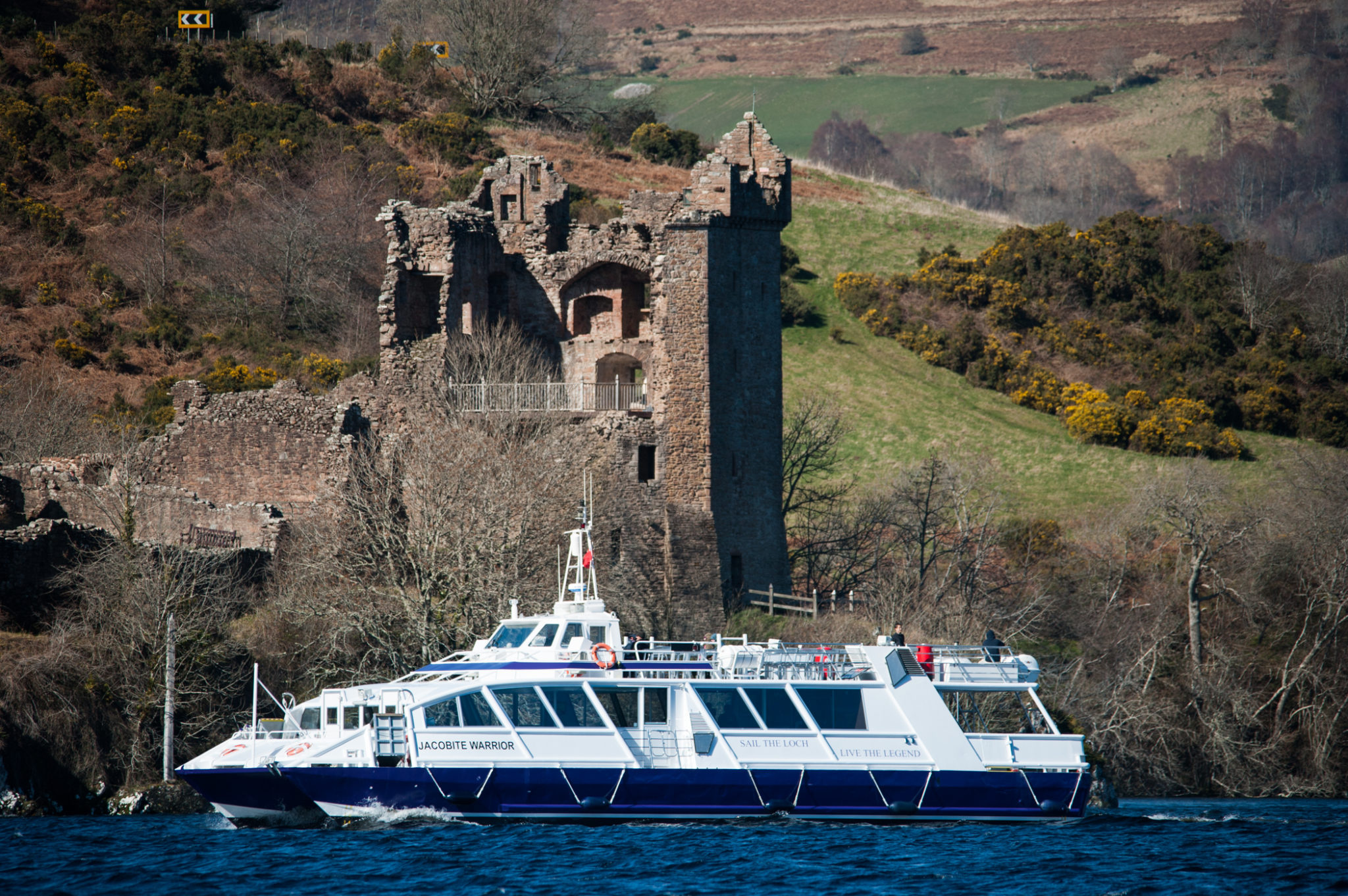 Loch Ness, Magical castle, Aldourie Castle, Highland escape, 2050x1370 HD Desktop