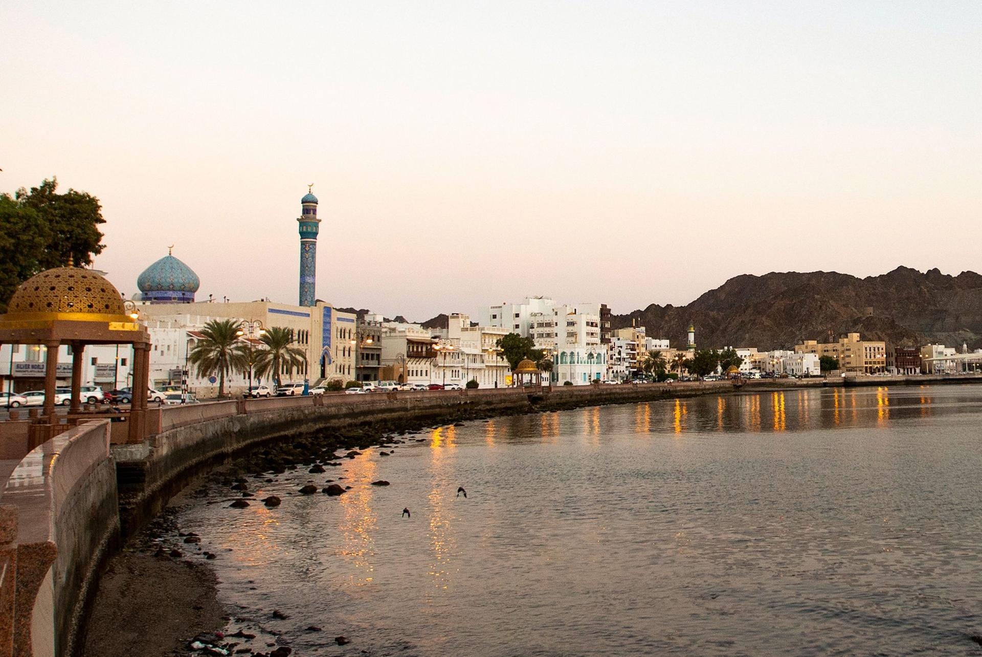 Ultimate travel guide, Sultanate of Oman, PCR-free travel, Cultural experience, 1920x1290 HD Desktop
