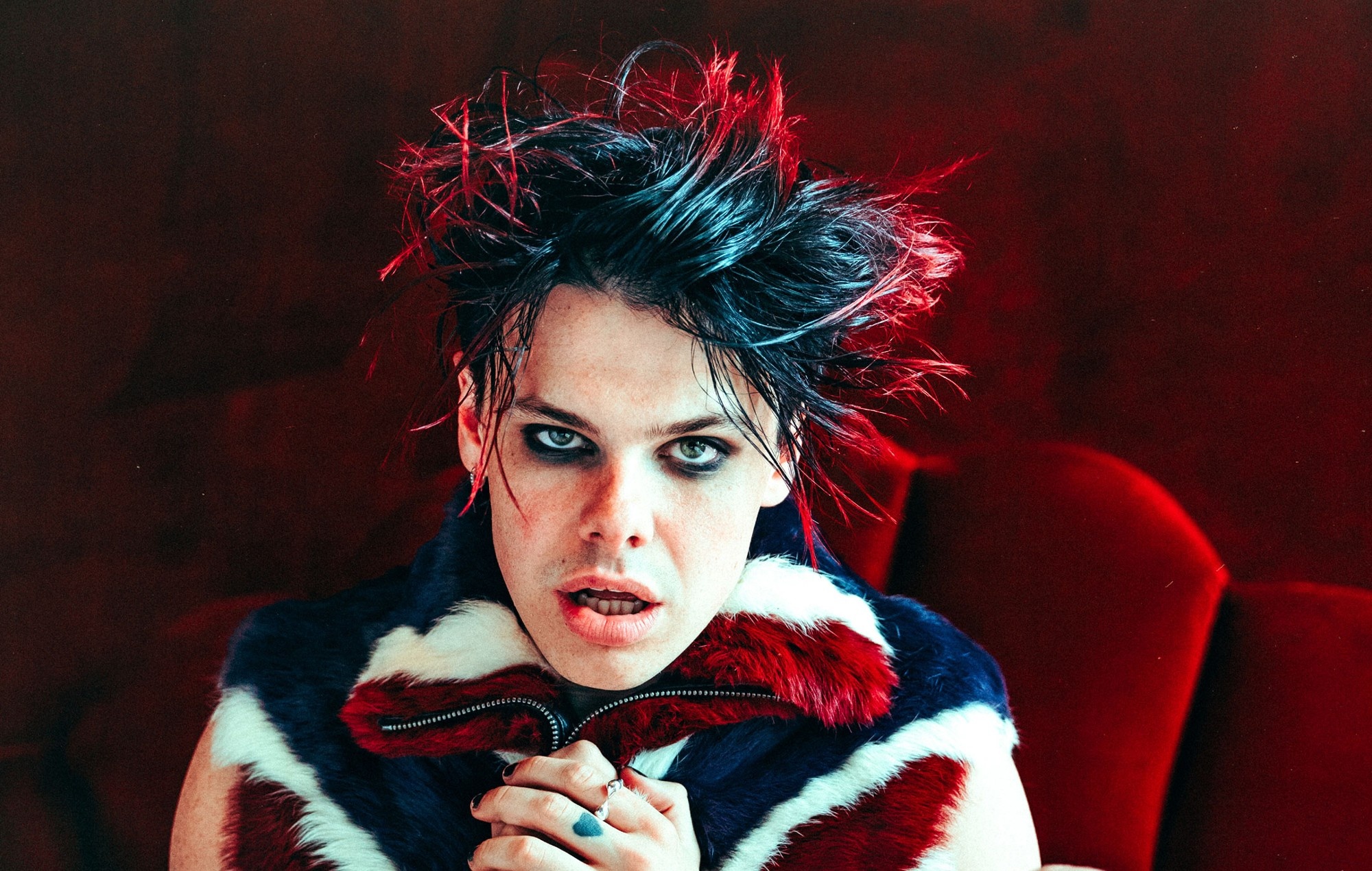 Yungblud music, Twisted Tales novel, Fame and success, Global entertainment, 2000x1270 HD Desktop