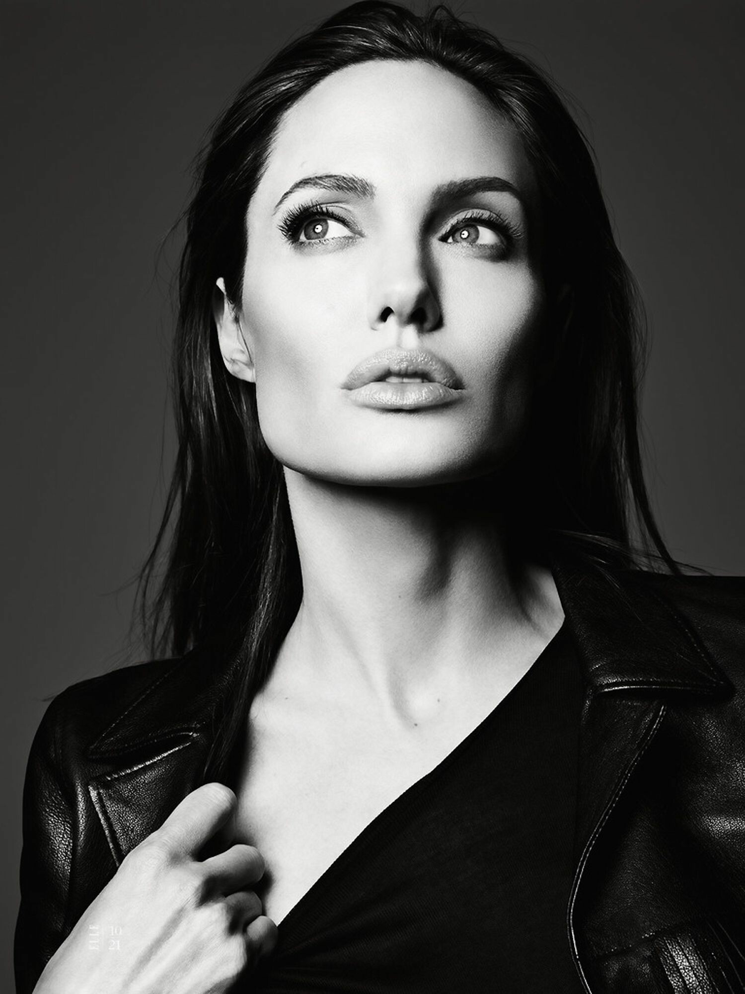 Angelina Jolie: The daughter of actor Jon Voight, Celebrity, Monochrome. 1500x2000 HD Wallpaper.