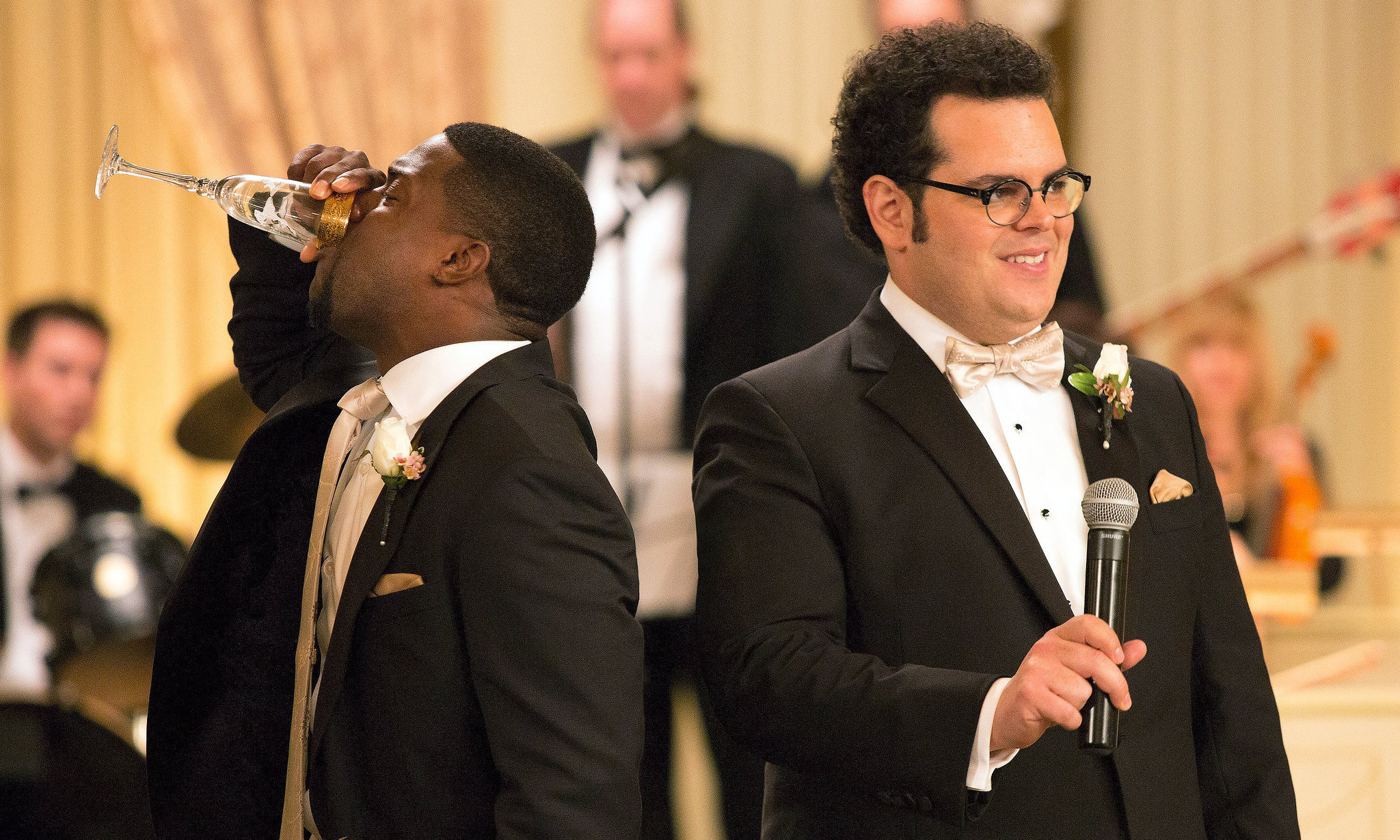 The Wedding Ringer movie, Kevin Hart's performance, New York Times review, Comedy film, 2050x1230 HD Desktop