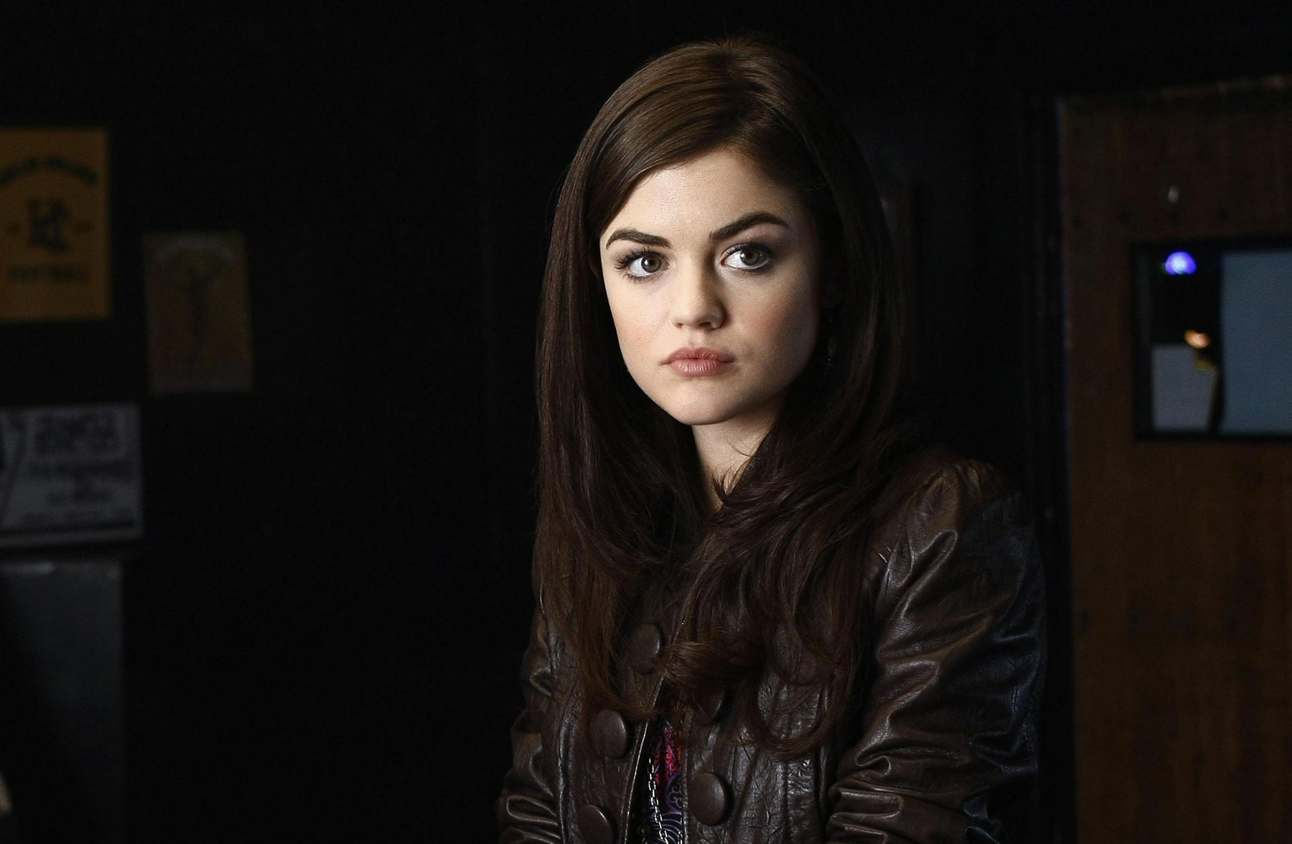 Lucy Hale, High definition, Stunning picture, Visual treat, 2560x1680 HD Desktop
