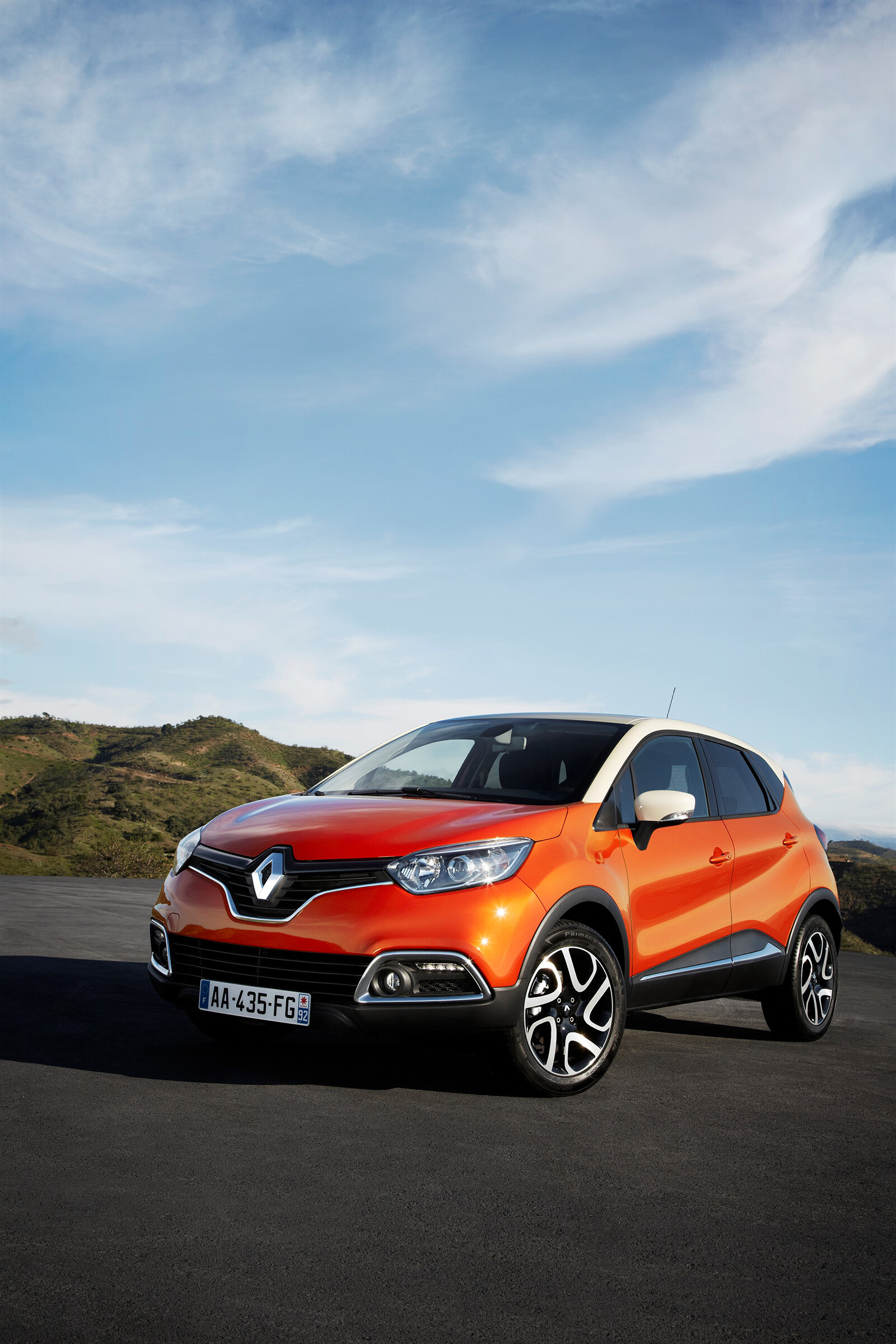 Renault: An automobile manufacturer, Captur. 1600x2400 HD Background.