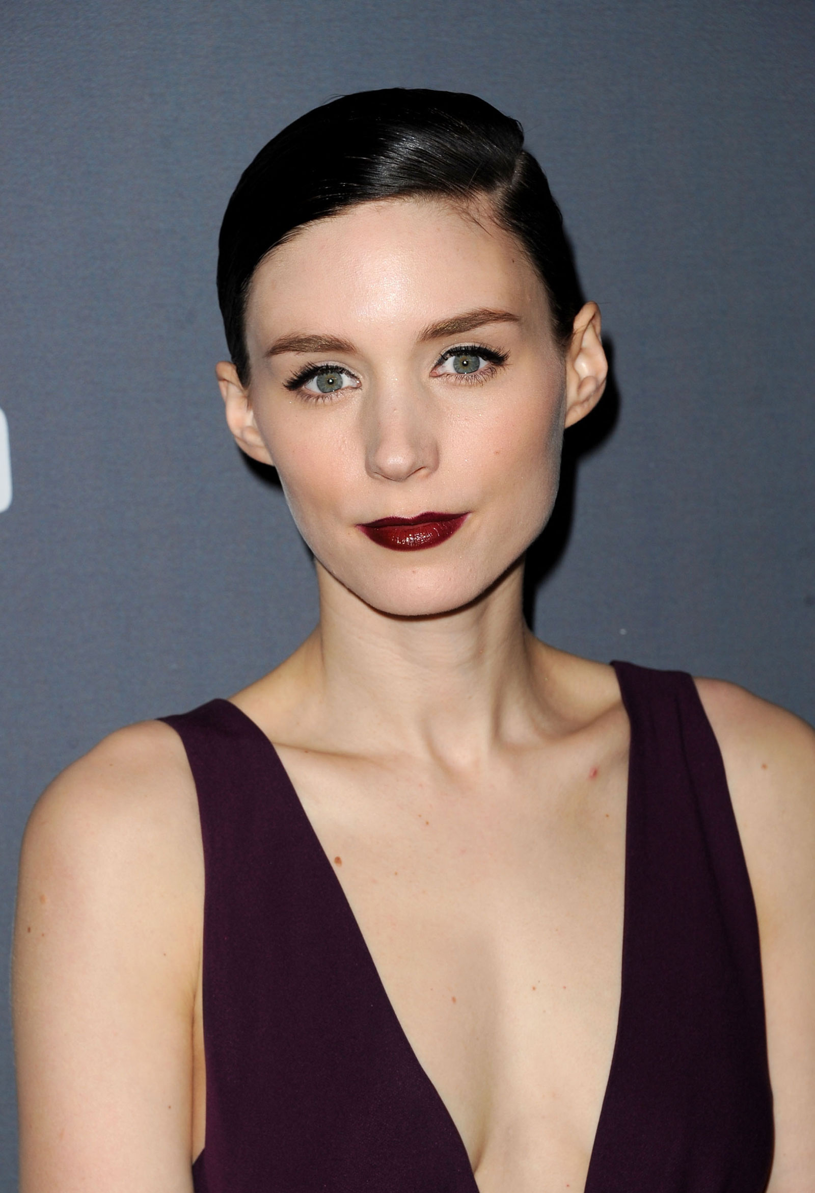 Rooney Mara, Celebrity wallpapers, HQ pictures, 4K resolution, 1600x2340 HD Phone