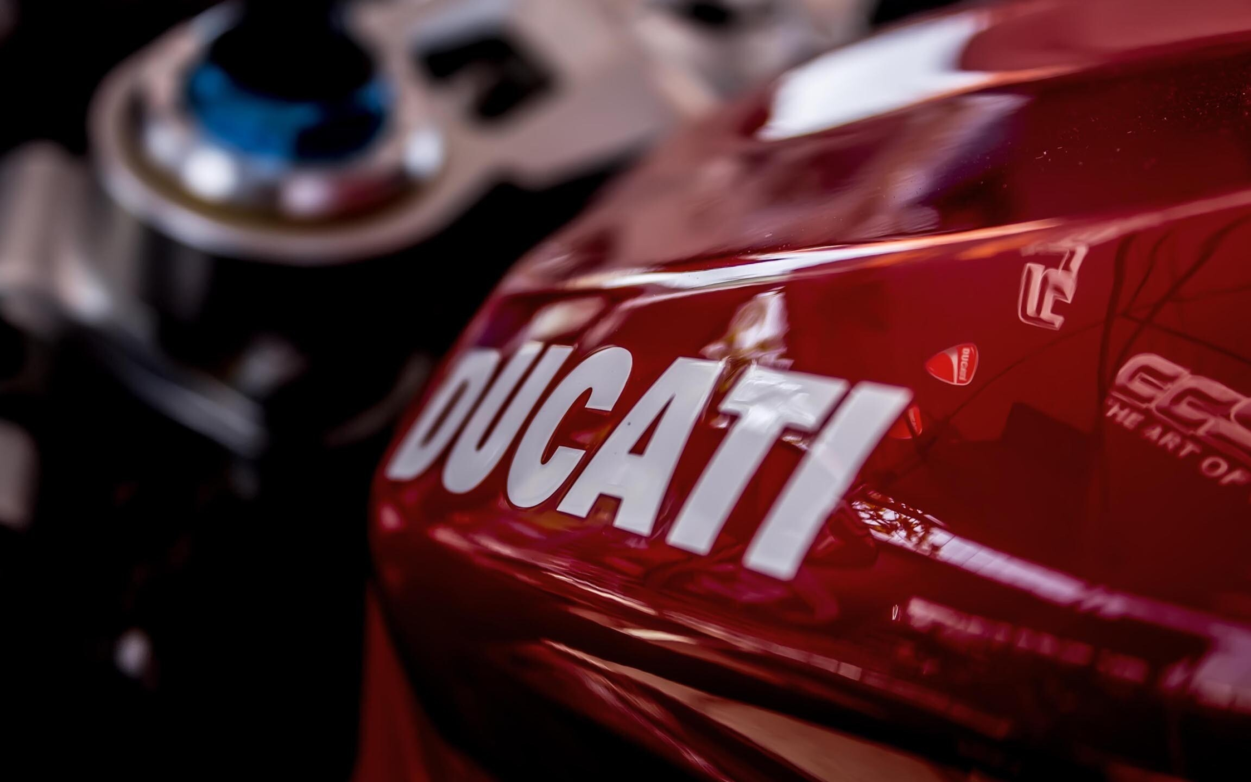Ducati: Their trademarked desmodromic valve design was introduced in 1973. 2560x1600 HD Wallpaper.