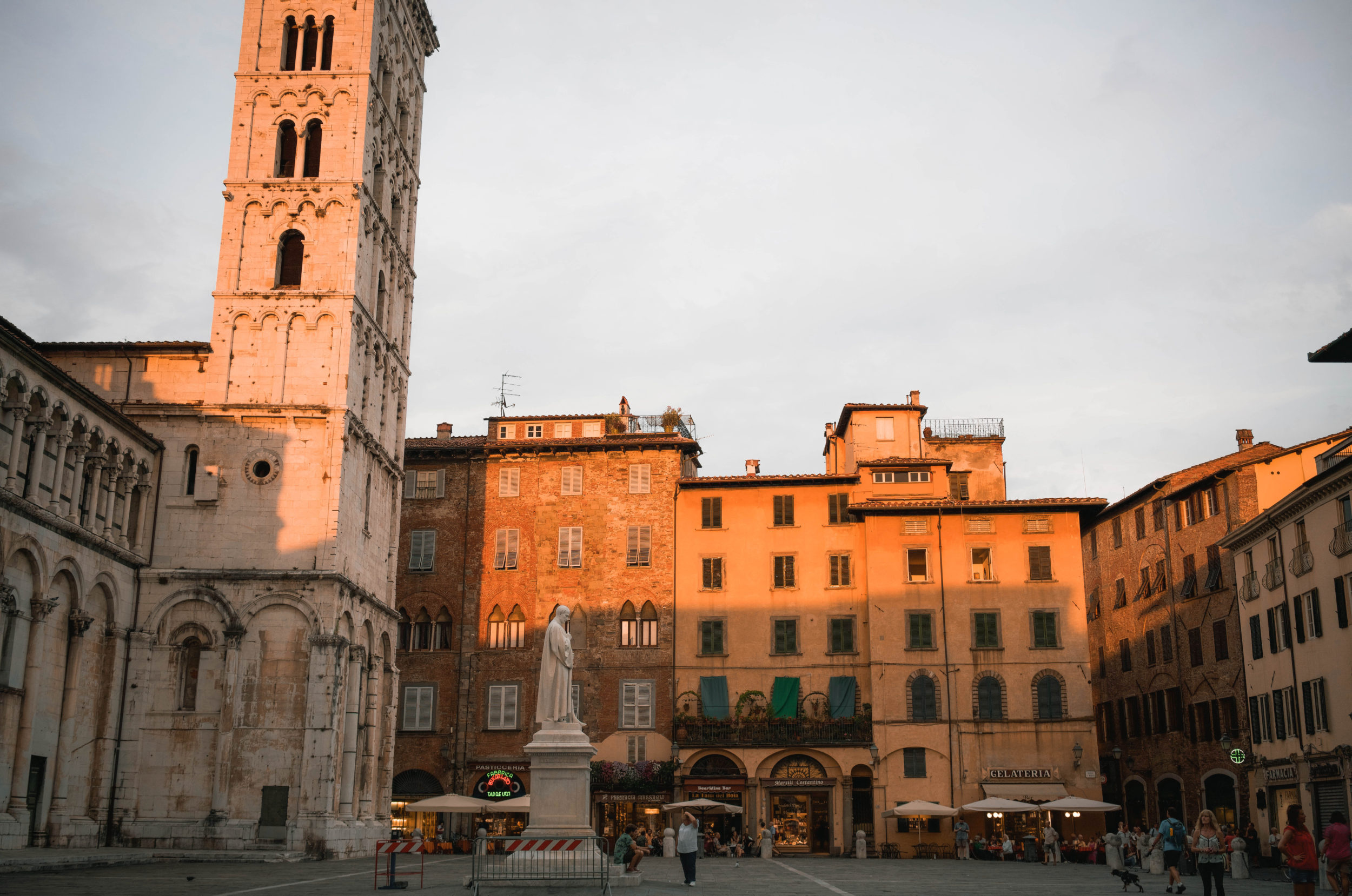 Favorite city in Tuscany, Reasons to visit, Lucca travels, Italian charm, 2500x1660 HD Desktop