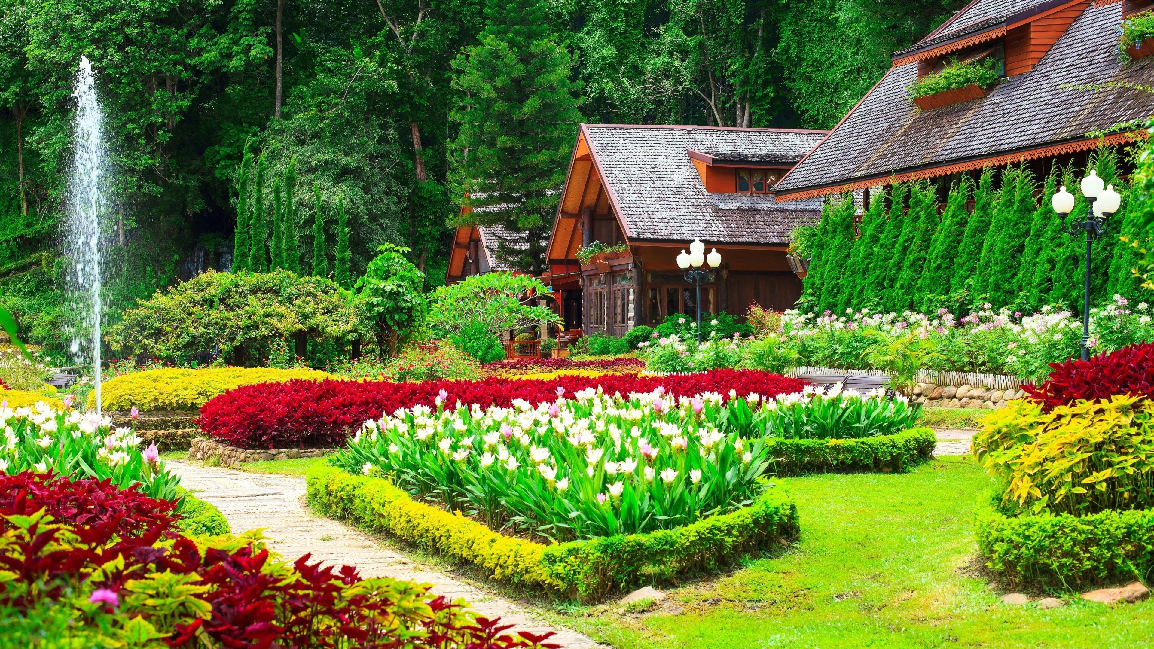 Country house, Flower-filled, Vibrant gardens, Idyllic setting, 3840x2160 4K Desktop