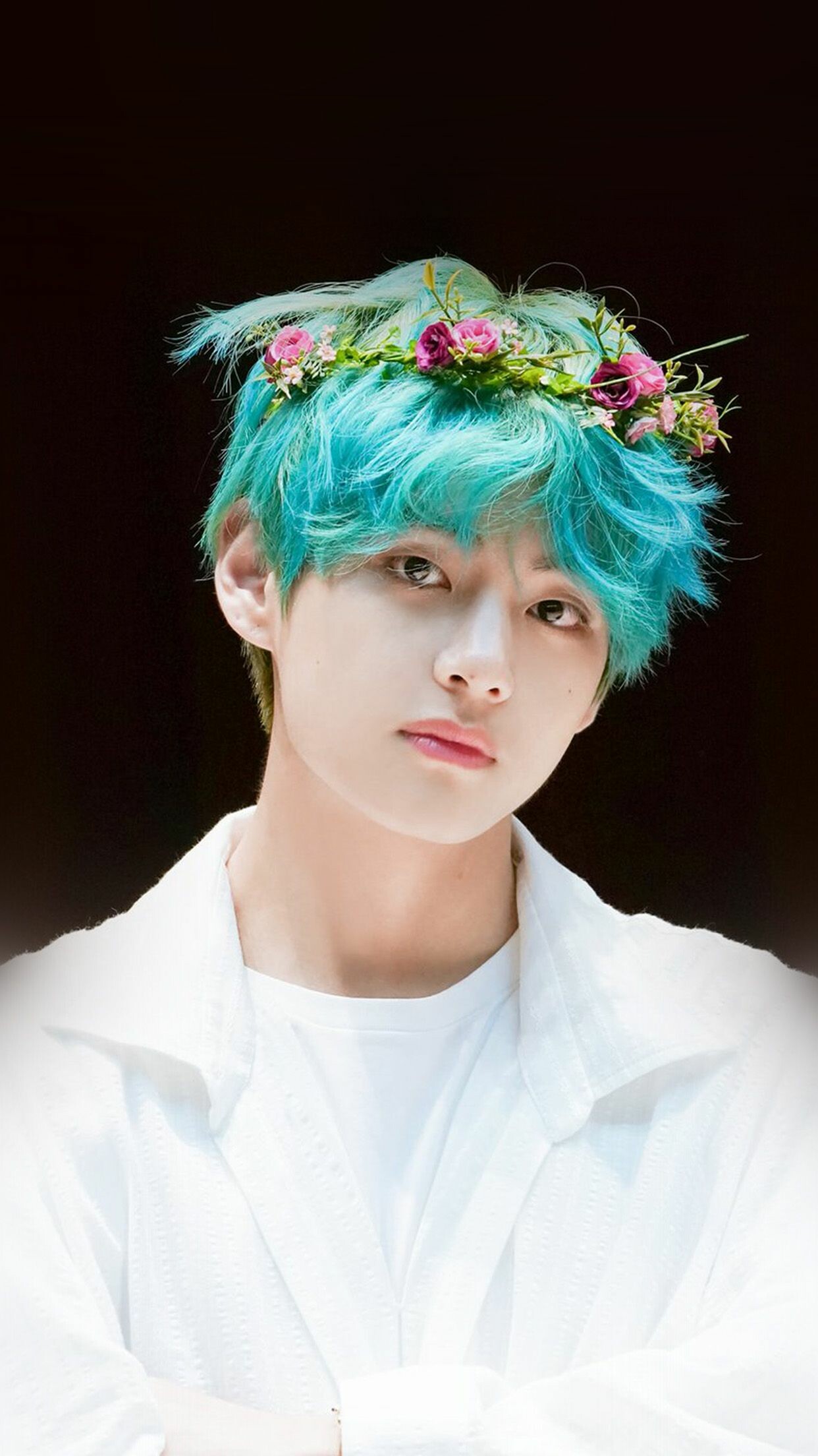 V (BTS): Kim Taehyung, Appointed Special Presidential Envoy for Future Generations and Culture by South Korean President Moon Jae-in, along with the other members of the band. 1250x2210 HD Background.