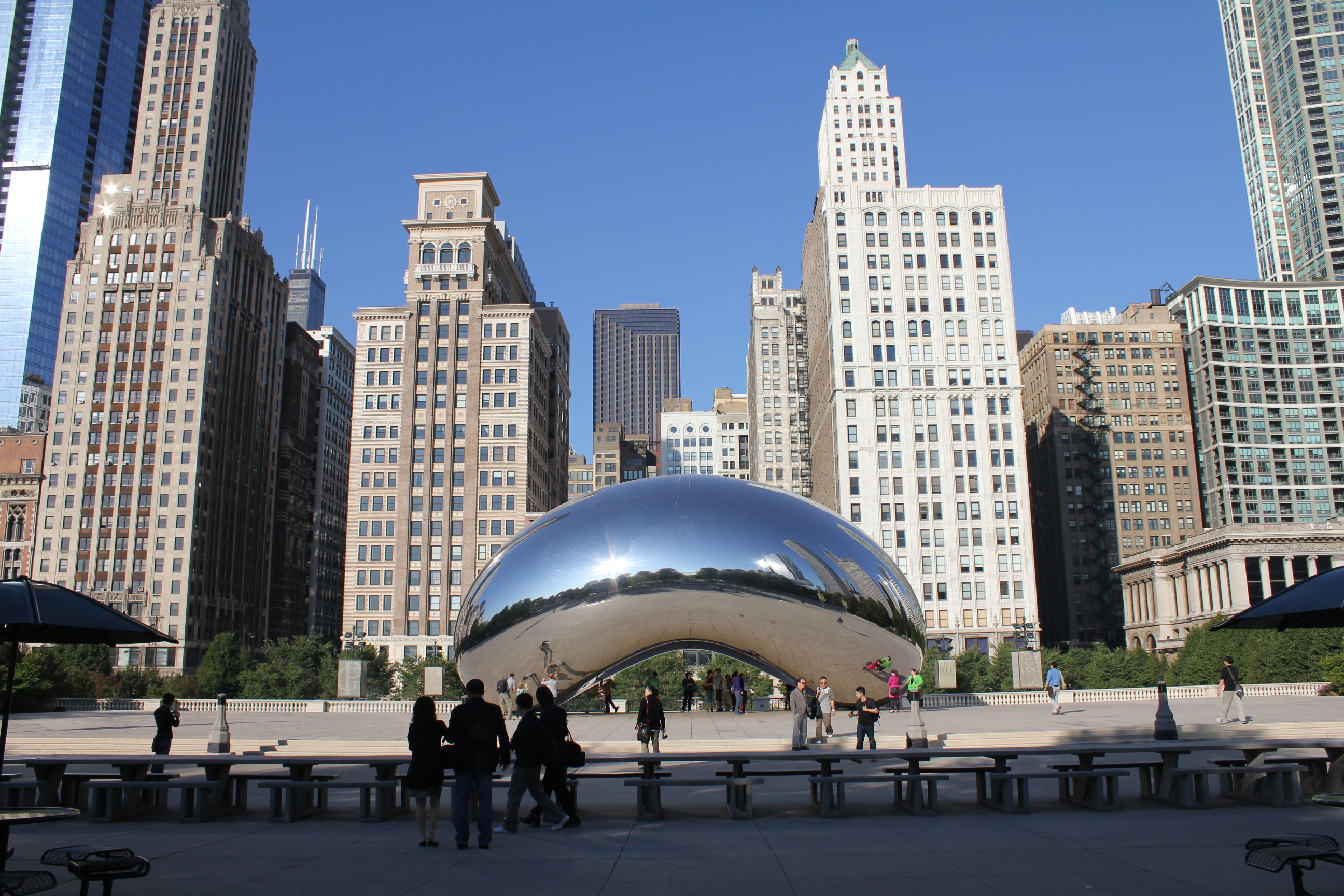 Cloud Gate, Chicago landmark, Sculpture in the park, Reflective surface, 2600x1730 HD Desktop