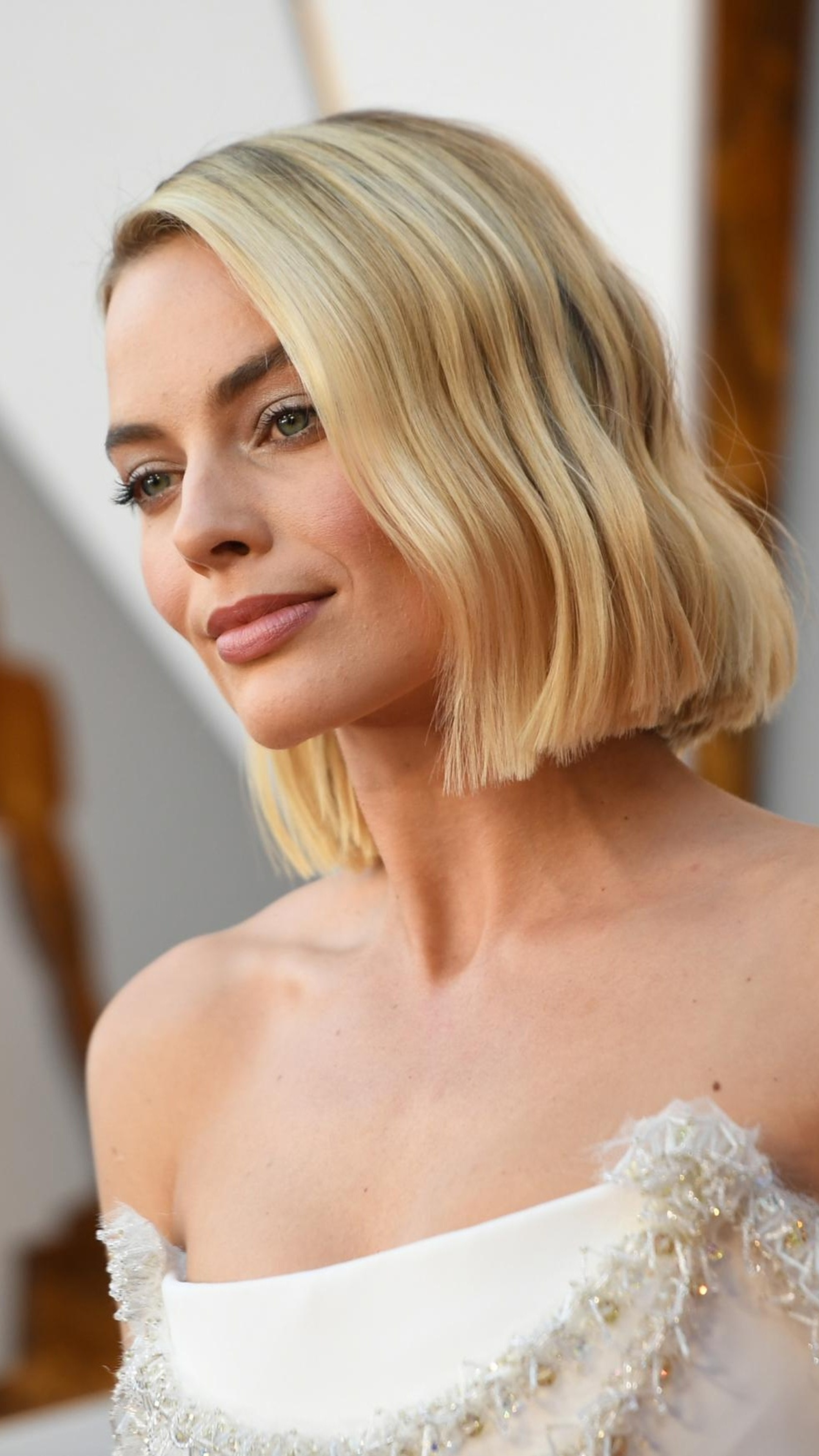 Margot Robbie at Oscars, 4K wallpaper, Hollywood beauty, Red carpet glamour, 2160x3840 4K Phone