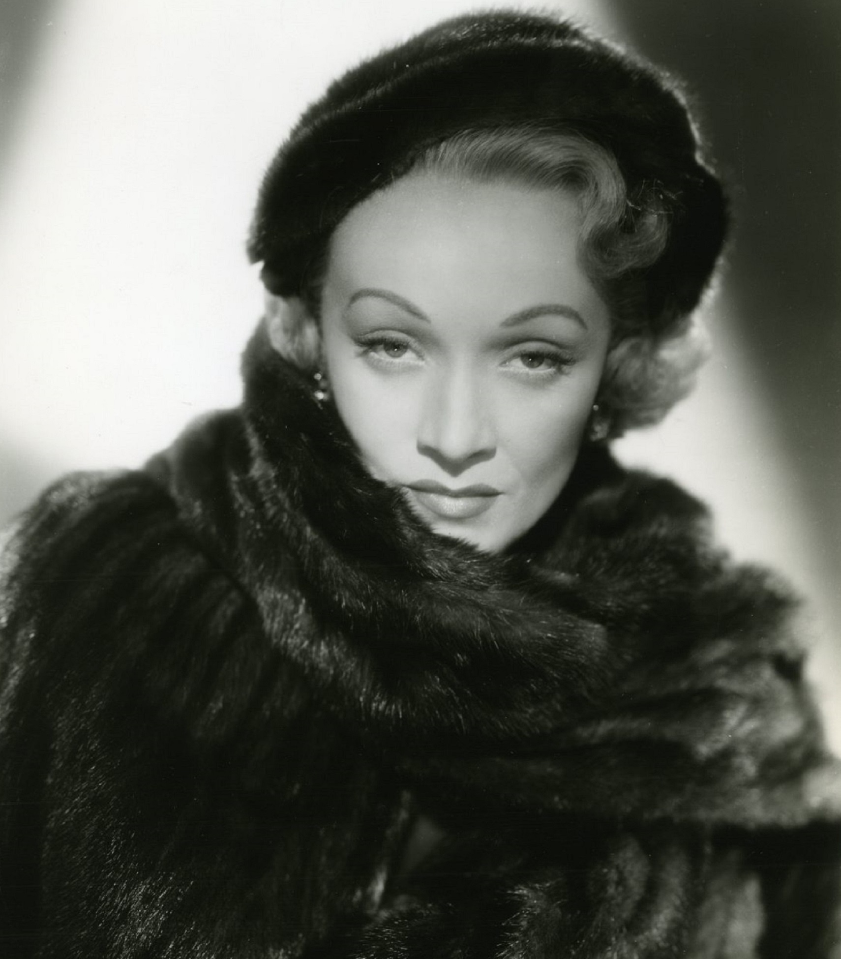 Marlene Dietrich Celebs, Marlene Dietrich actor, Actress celebrity, Jooinn, 1710x1950 HD Handy