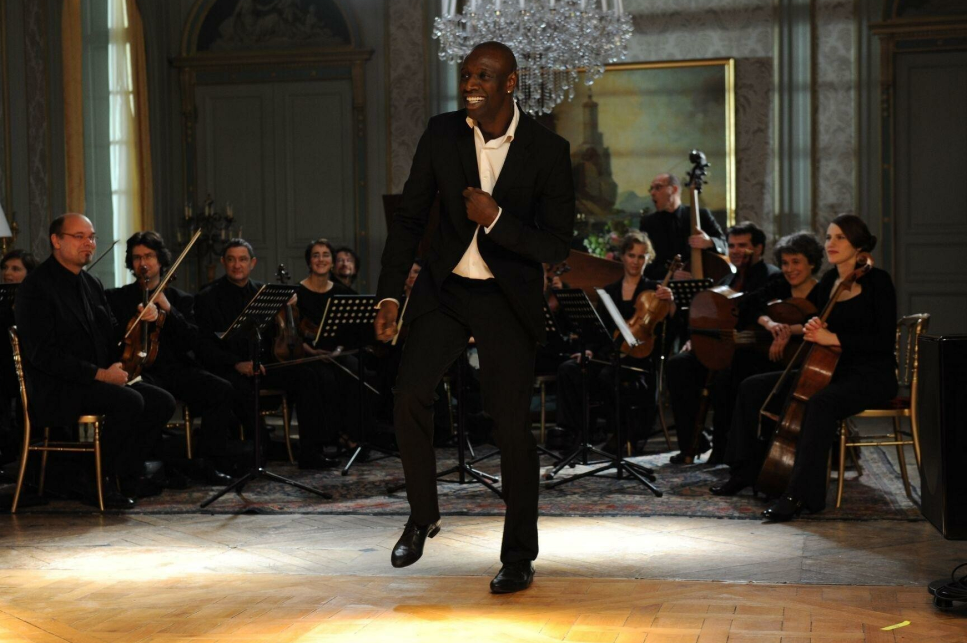 Intouchables: The film won the Cesar Award for Best Actor for Omar Sy. 1920x1280 HD Background.