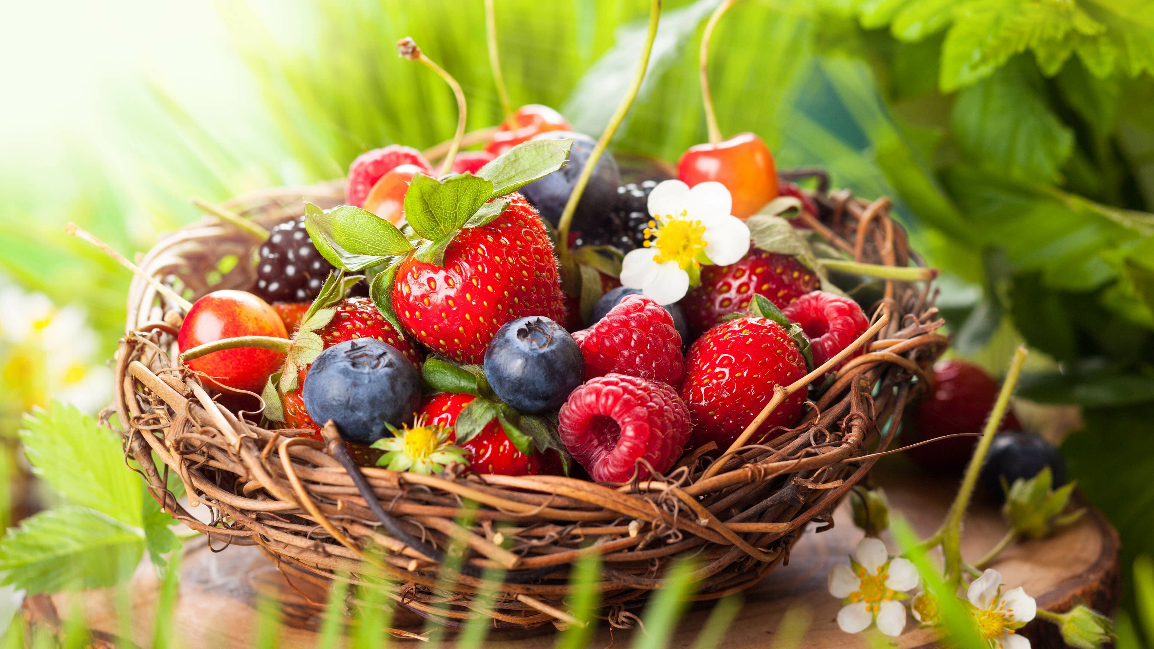 Fruit: Strawberries, Raspberries, Blueberries, Cherries, Garden species. 3840x2160 4K Wallpaper.