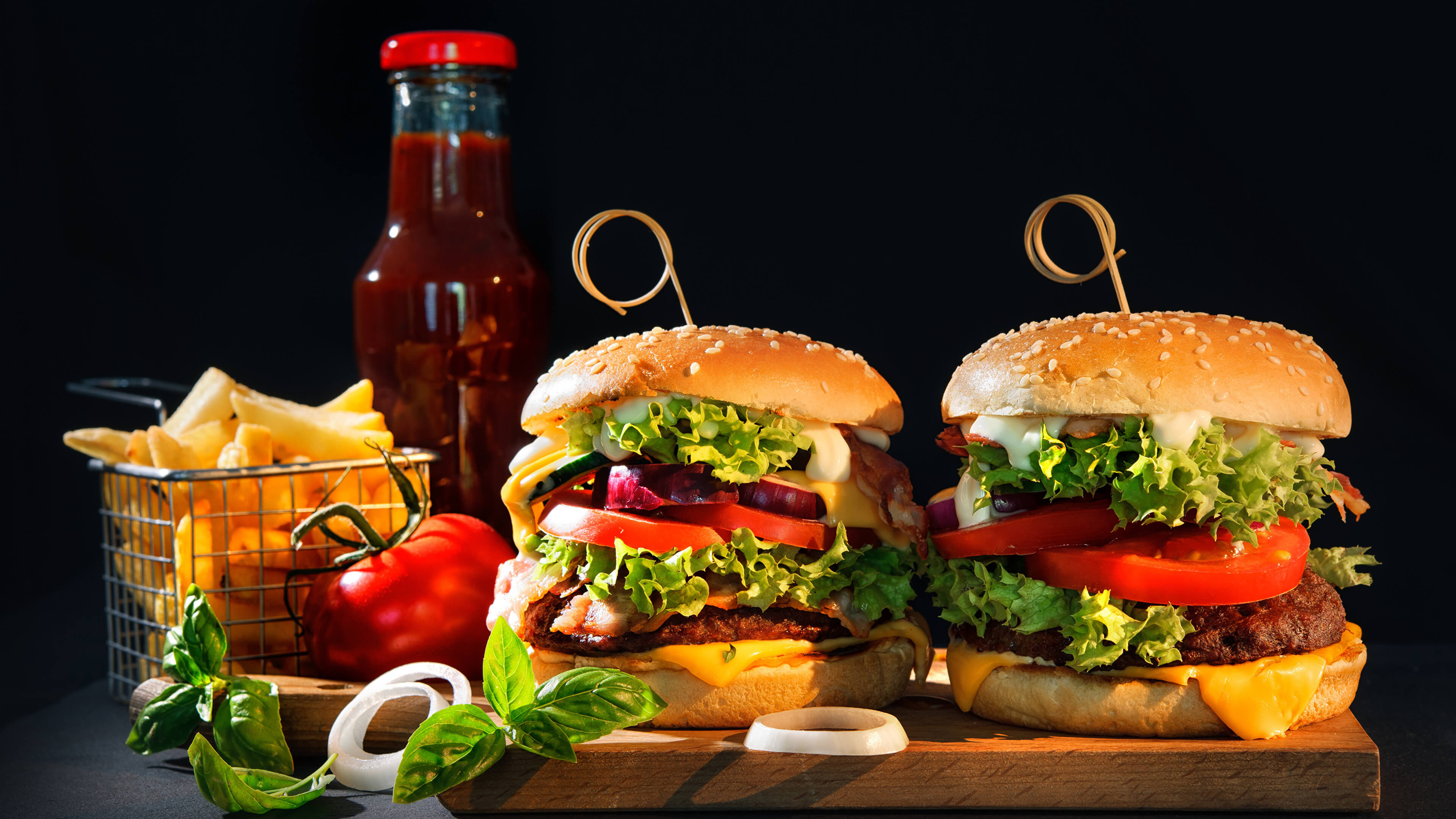 Hamburger: Fast food, Condiments, Ketchup, Mustard, Mayonnaise, Relish. 3840x2160 4K Background.