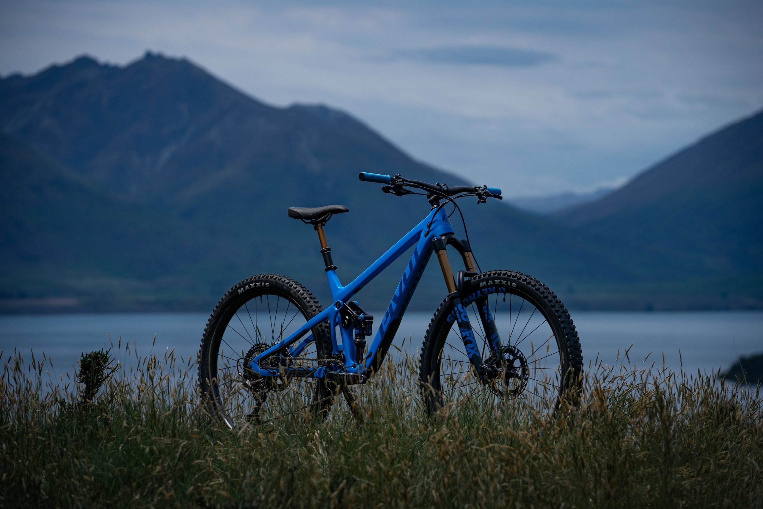 Pivot Cycles, 2020 switchblade, 29-inch wheel, Trail bike, 2560x1710 HD Desktop