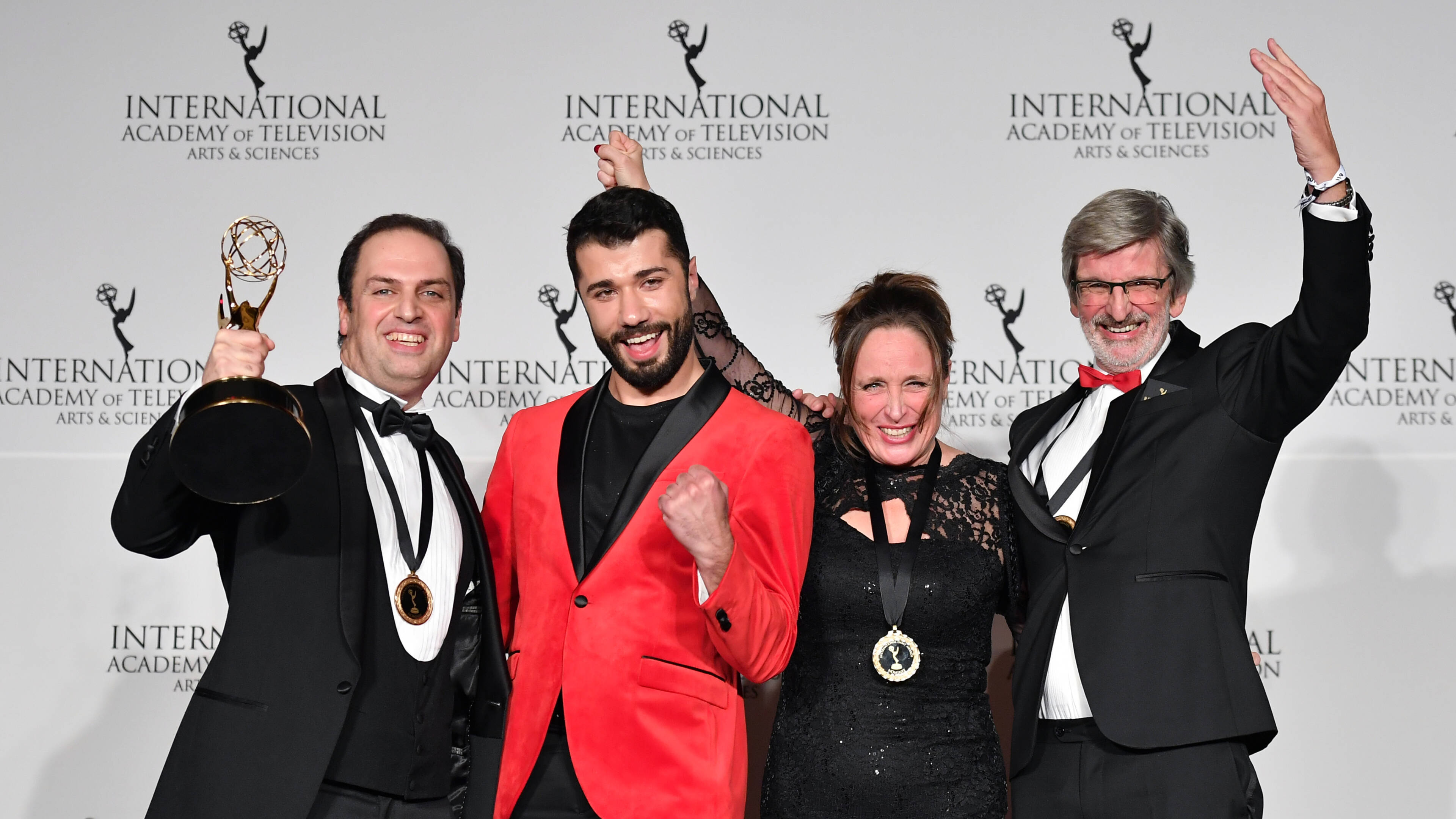 Emmy Awards, nieuwsuur verslaggever, roozbeh kaboly, international emmy award, 3840x2160 4K Desktop