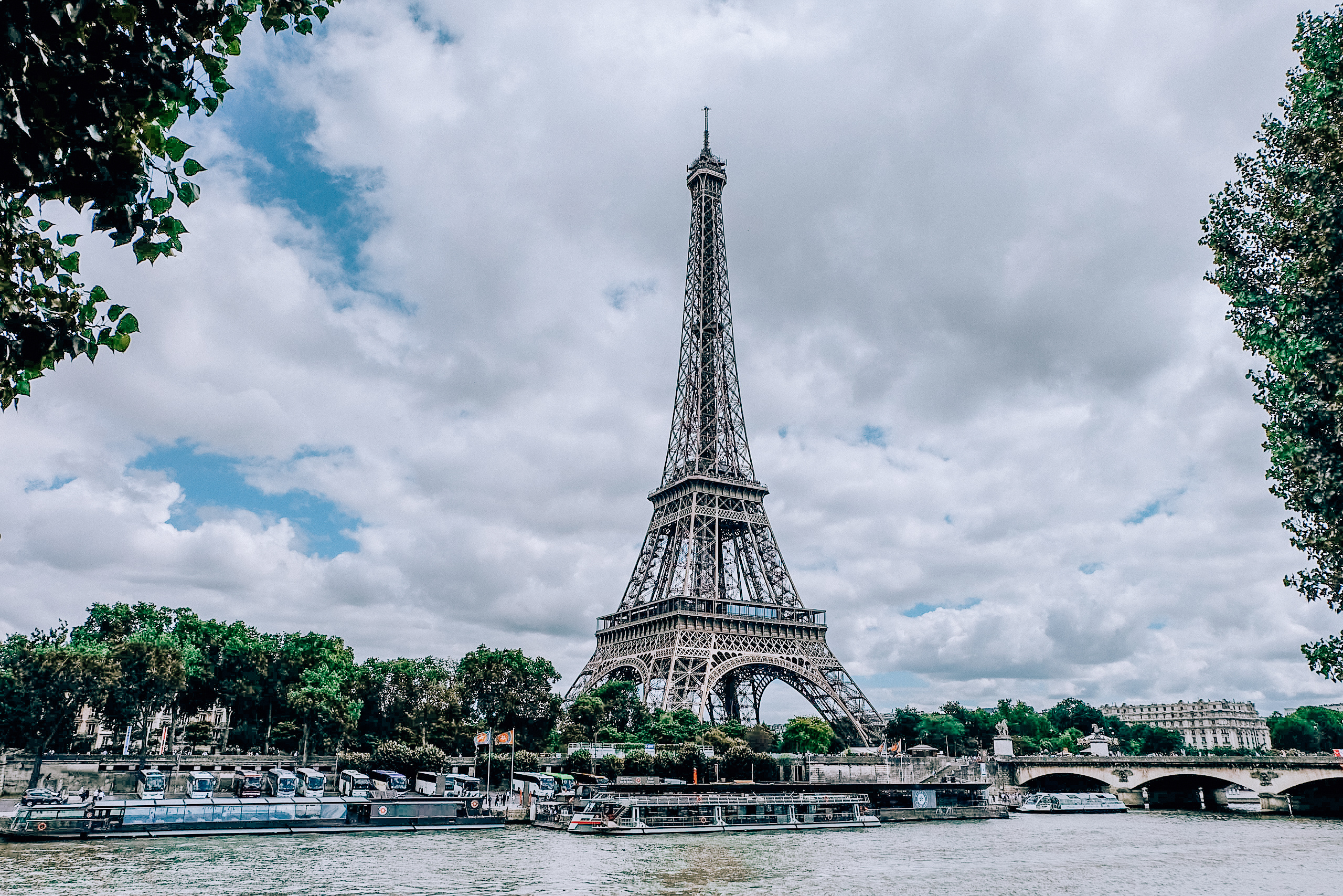 Seine River, Eiffel Tower, Cloudy sky, Paris travel, 2560x1710 HD Desktop