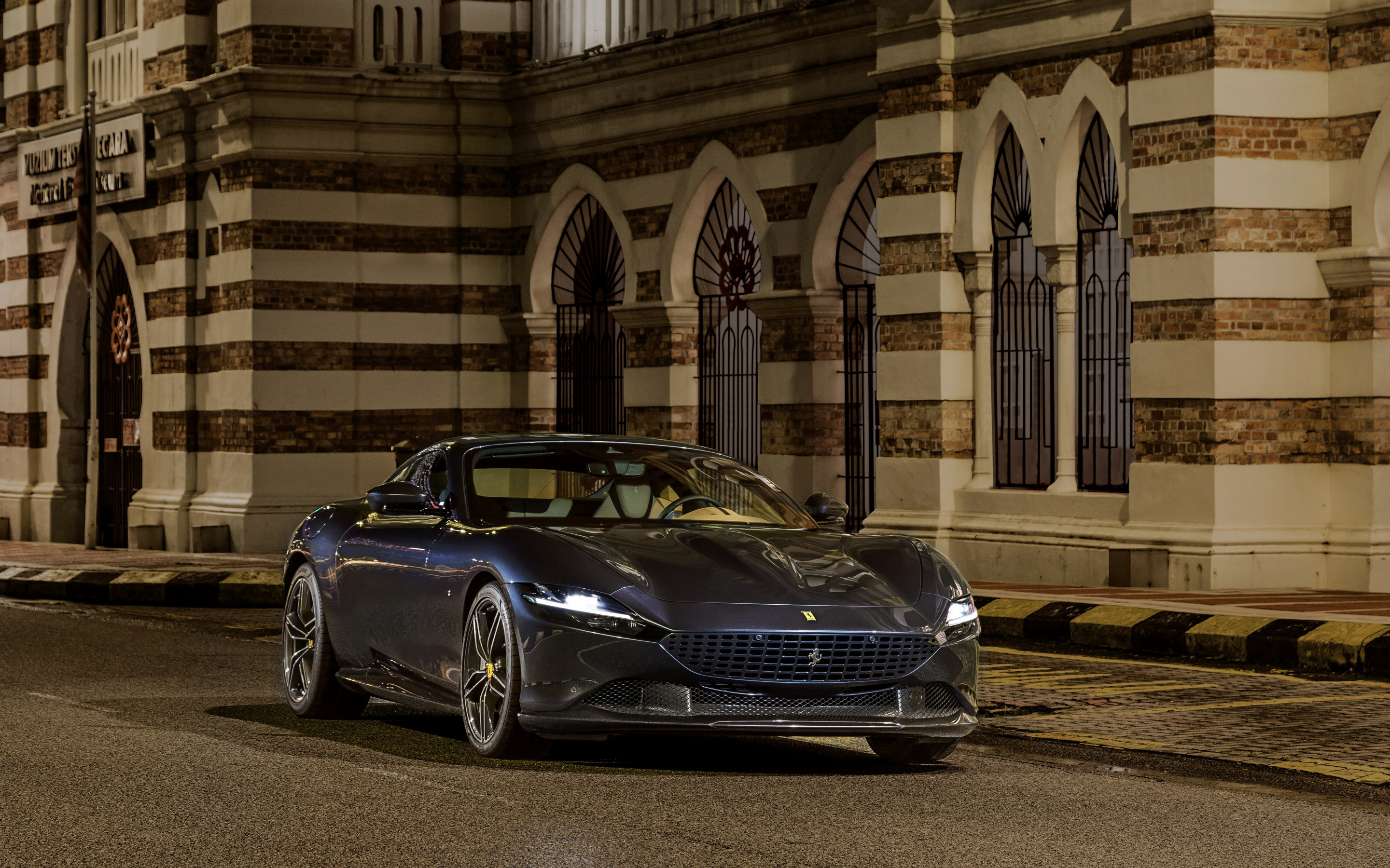 Ferrari Roma, Luxury sports car, Gray coupe, Italian masterpiece, 2880x1800 HD Desktop