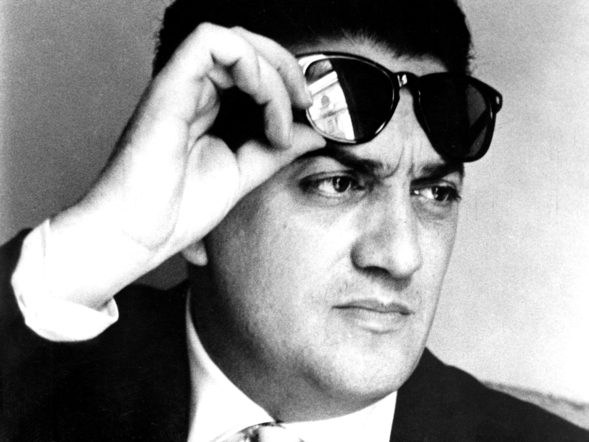 Fellini's legacy, Little White Lies, Director tribute, Cinematic influence, 2000x1500 HD Desktop